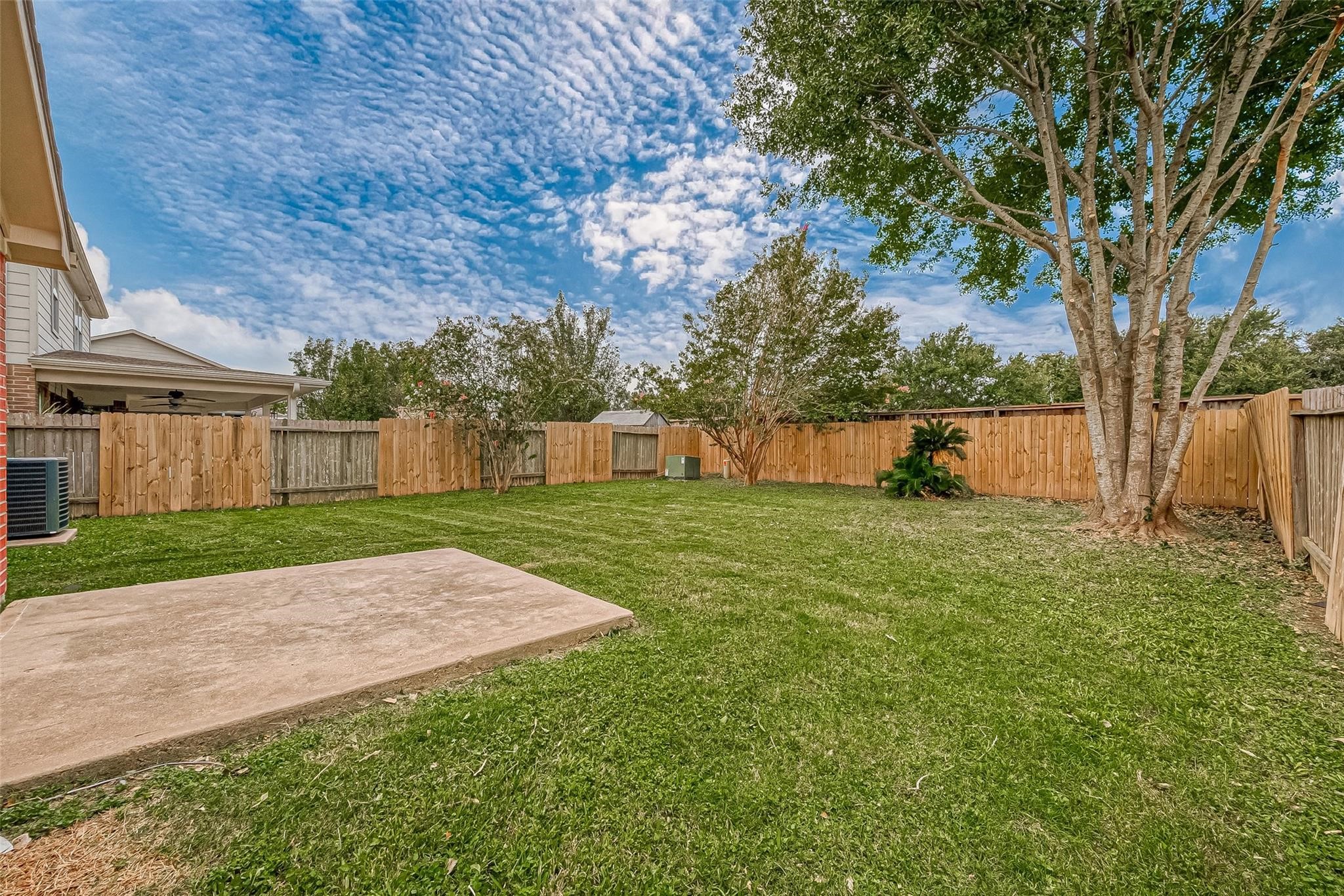 9234 Windswept Grove Drive Property Photo 4