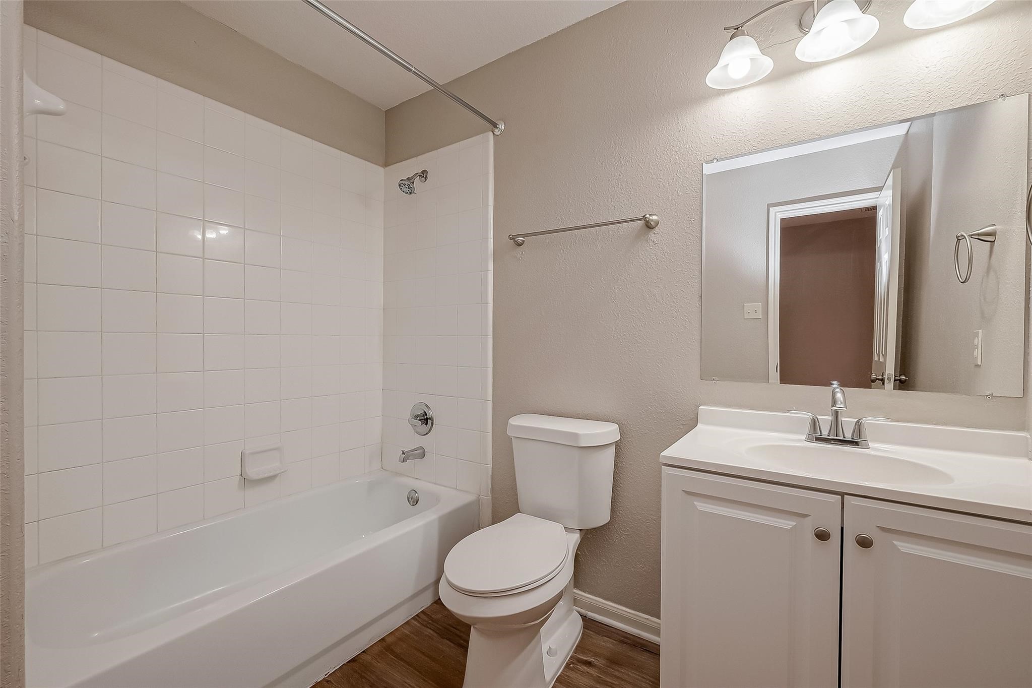9234 Windswept Grove Drive Property Photo 8