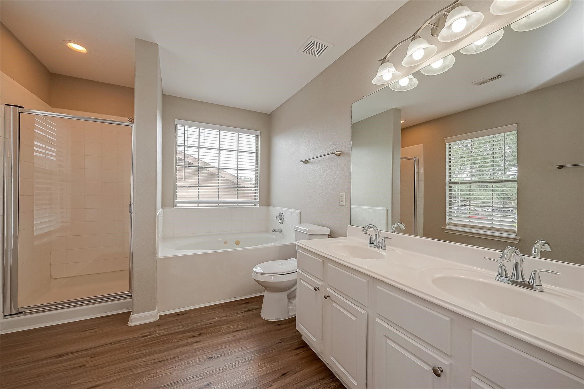 9234 Windswept Grove Drive Property Photo 10
