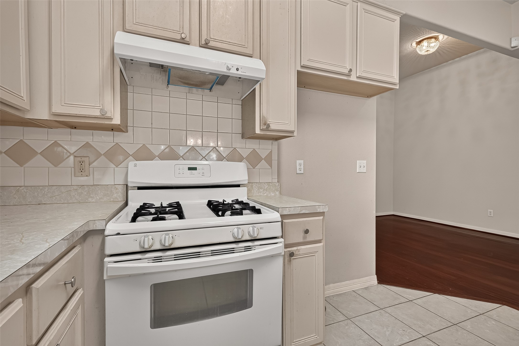 8503 Raybluff Lane Property Photo 21