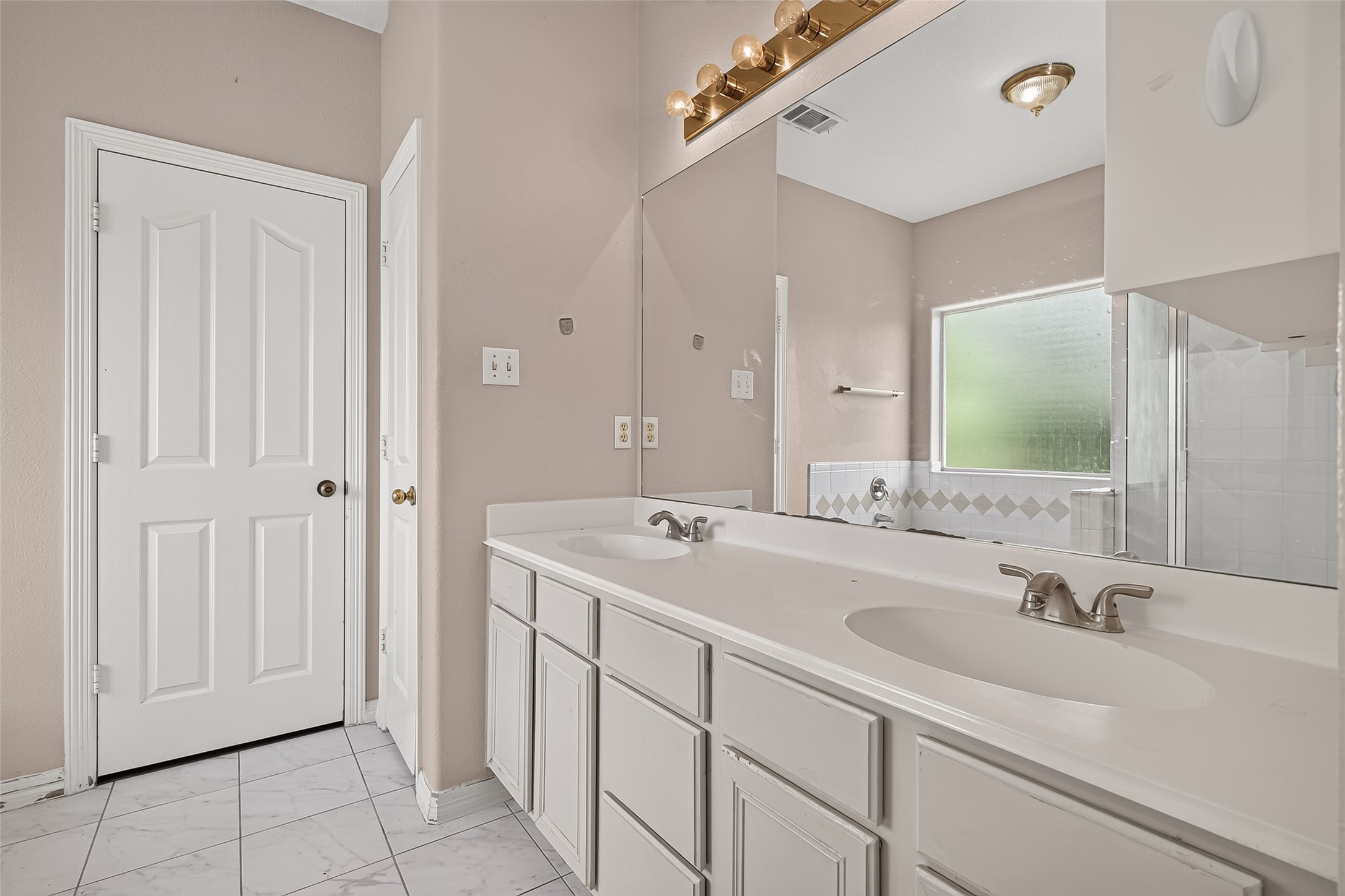 8503 Raybluff Lane Property Photo 38