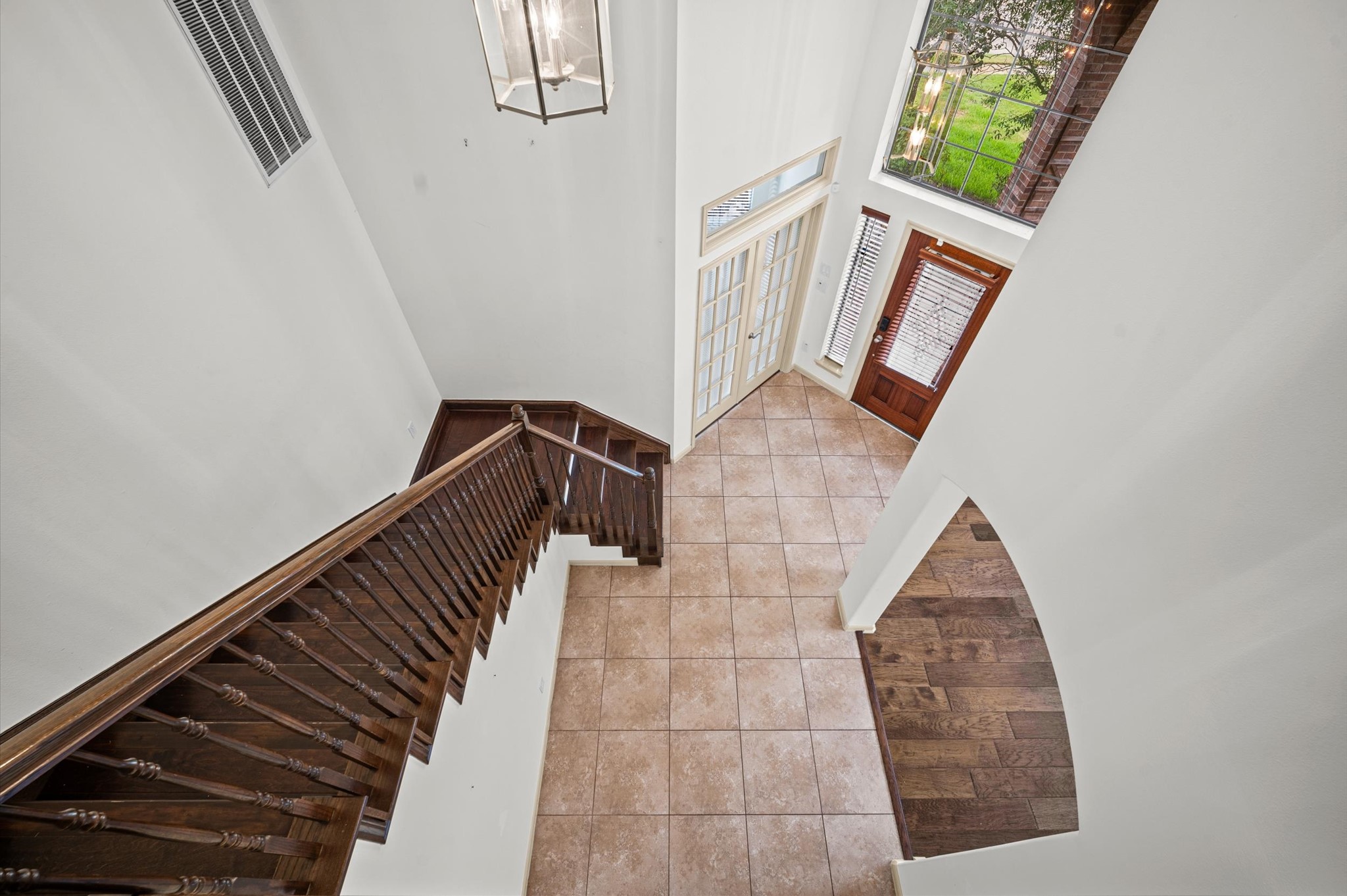 21115 Knight Quest Drive Property Photo 7