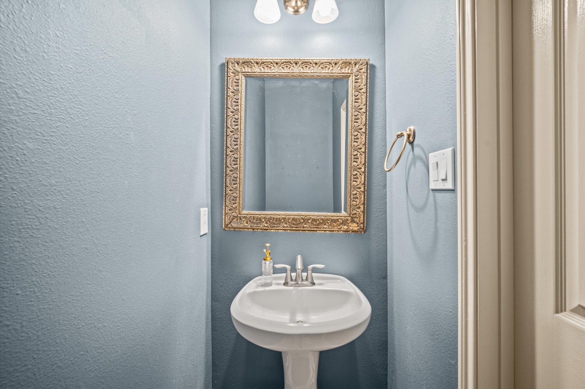 21115 Knight Quest Drive Property Photo 27