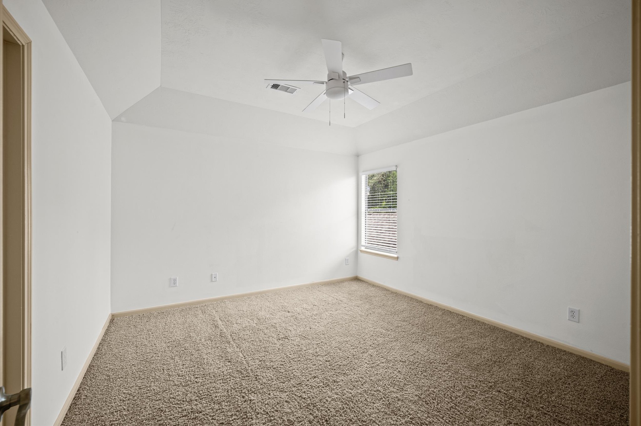 21115 Knight Quest Drive Property Photo 33