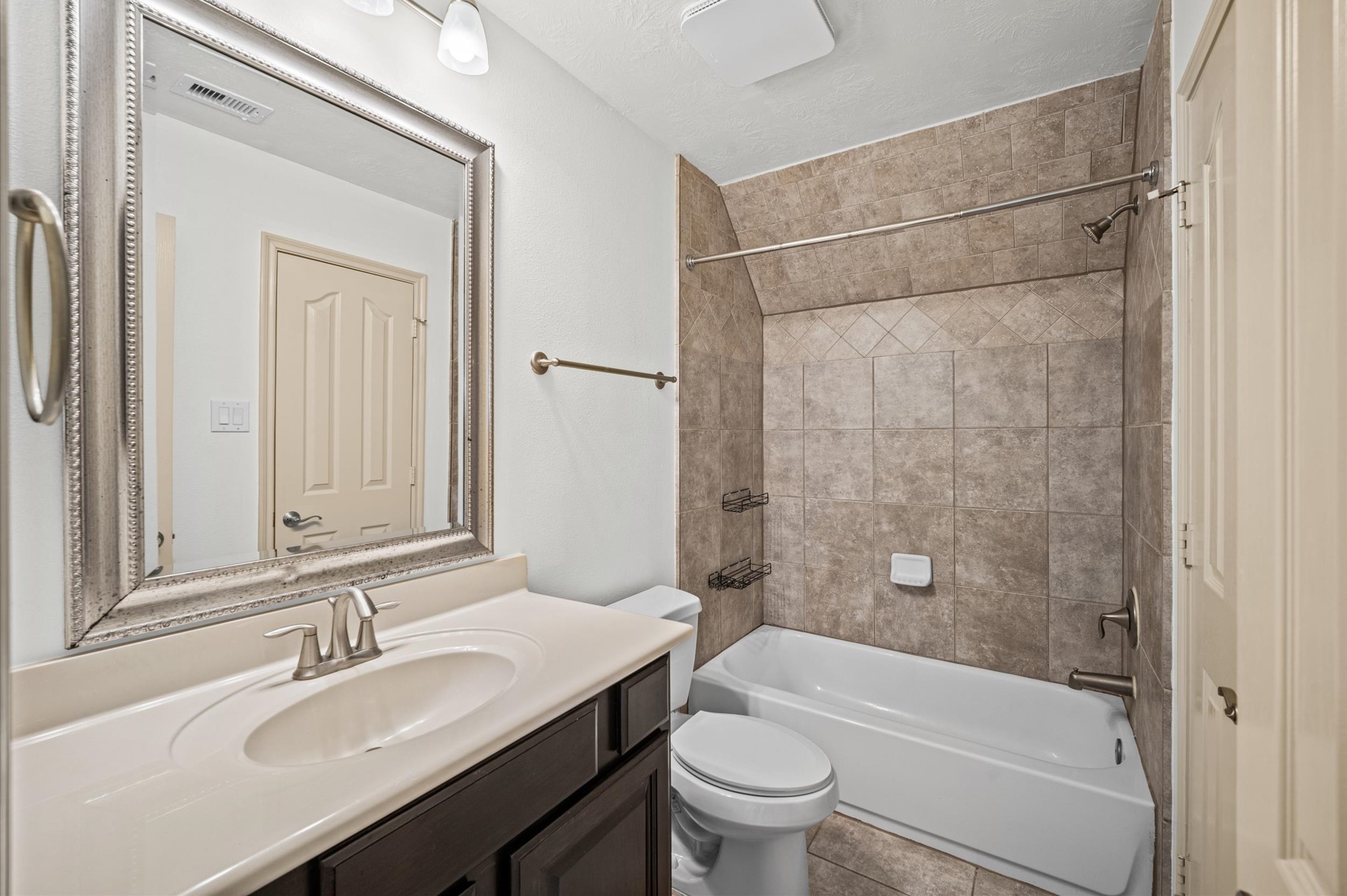 21115 Knight Quest Drive Property Photo 34