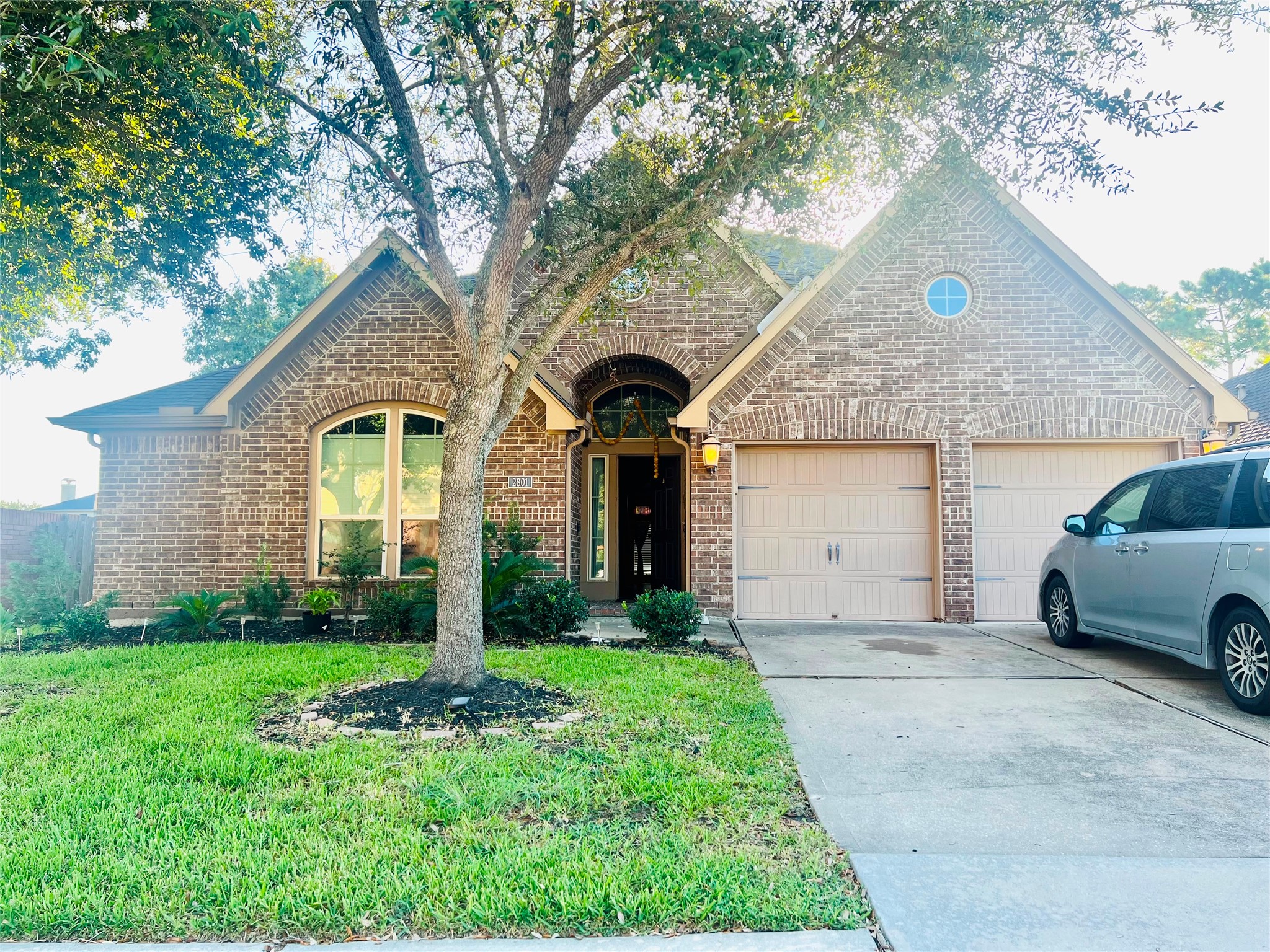 2801 Field Hollow Drive Property Photo 1