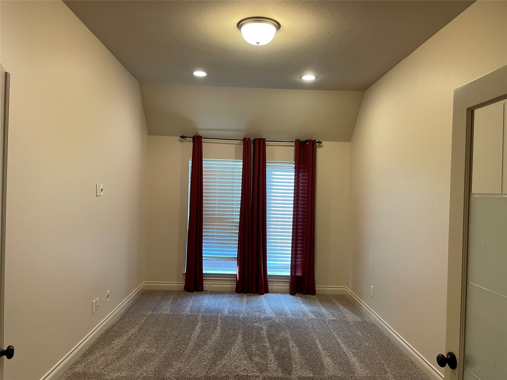 2801 Field Hollow Drive Property Photo 14