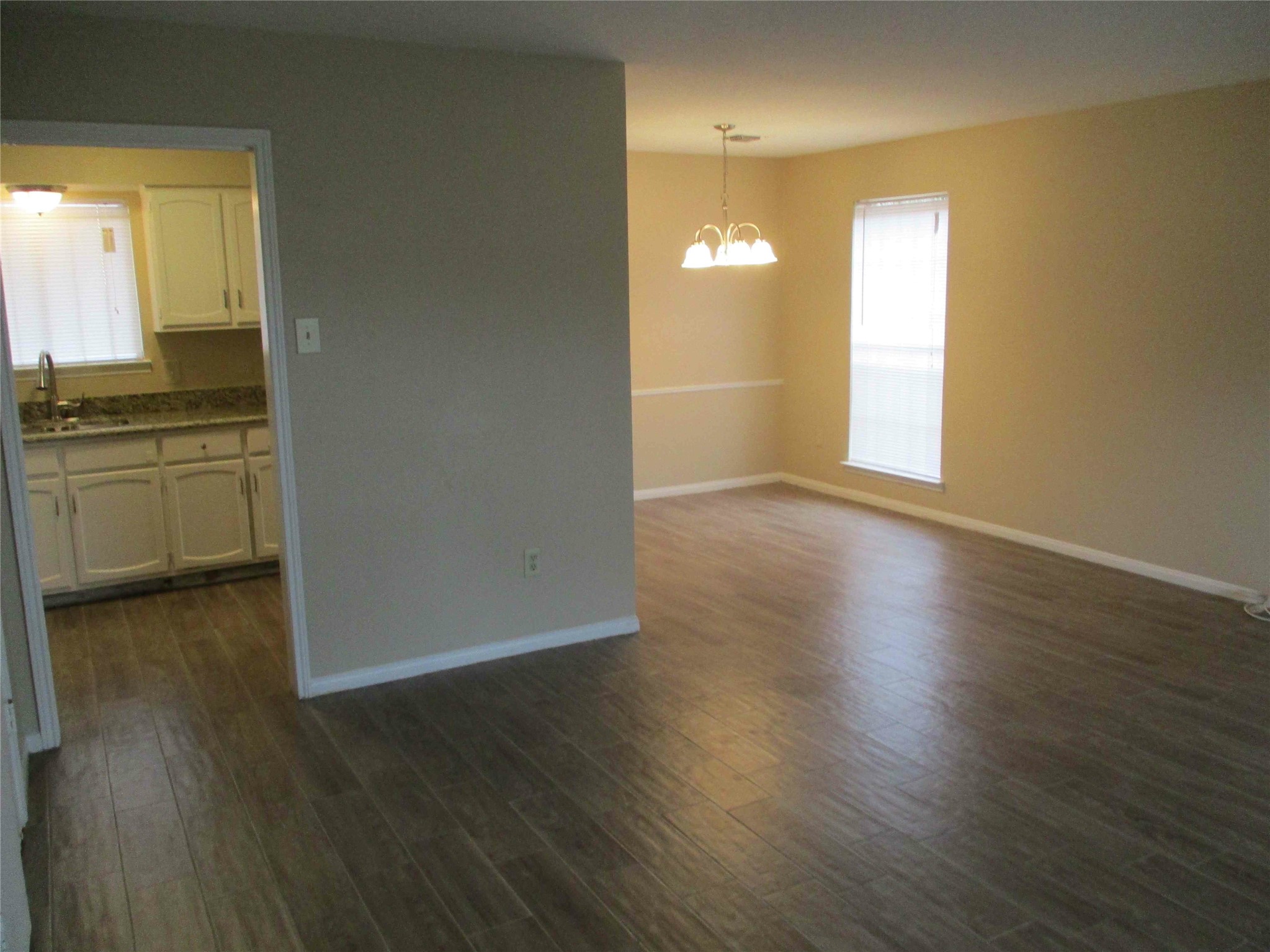 5506 Deep Forest Drive Property Photo 3