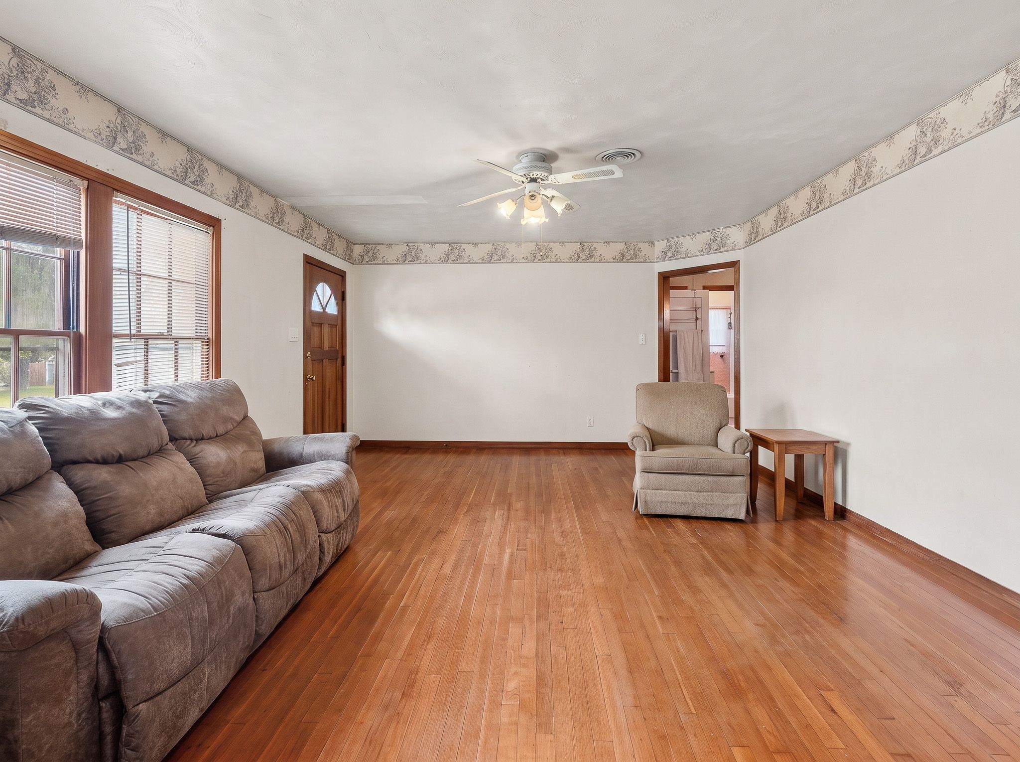 209 Schilling Street Property Photo 4