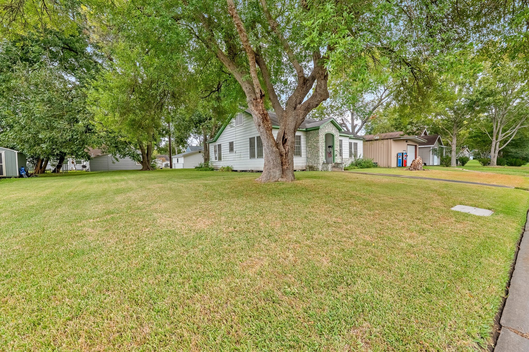 209 Schilling Street Property Photo 6