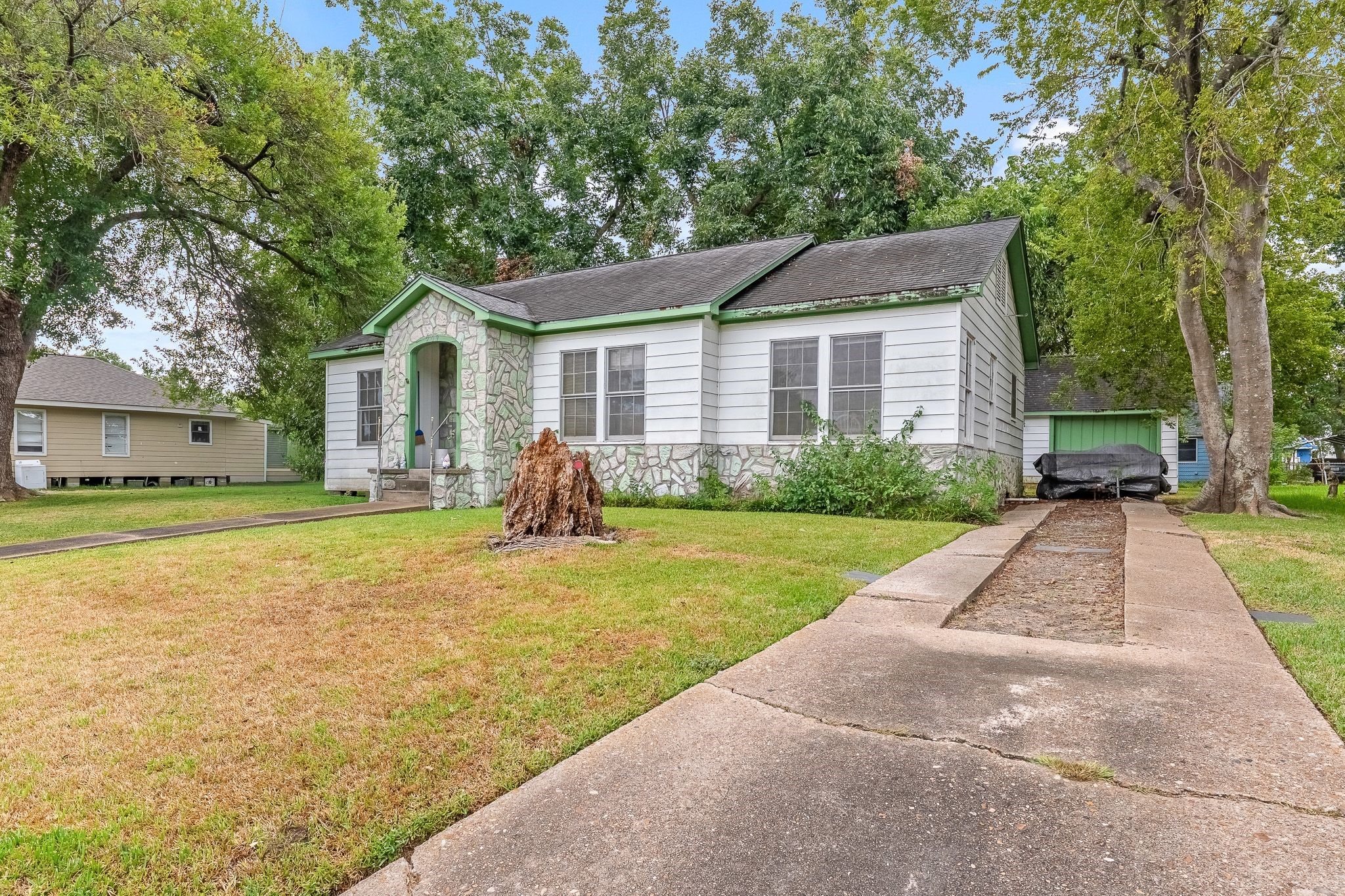 209 Schilling Street Property Photo 8