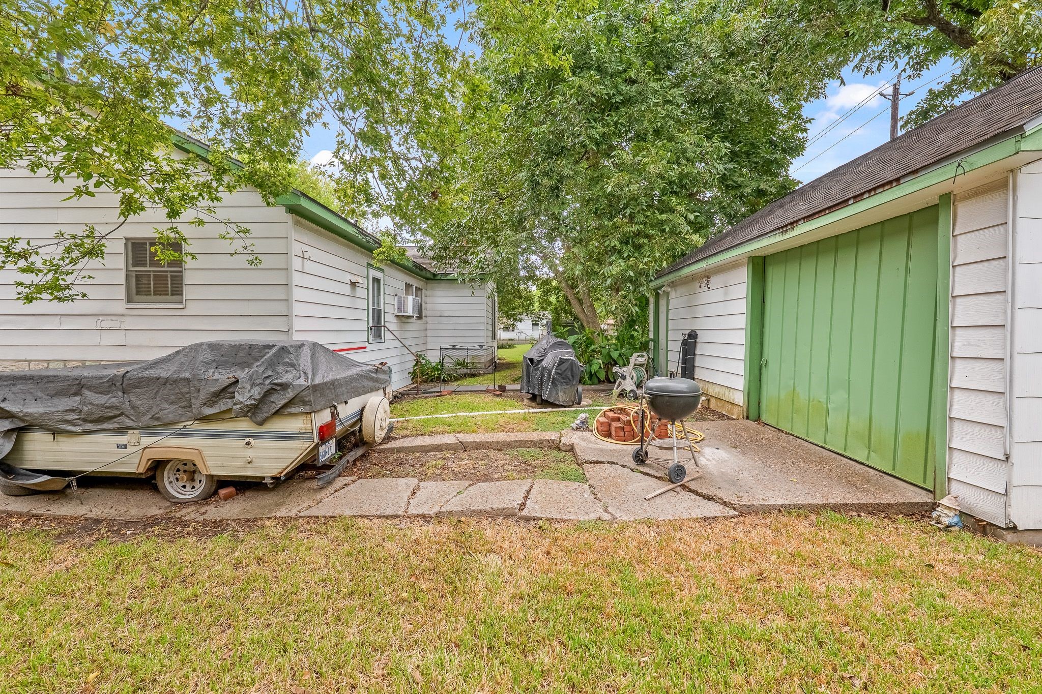 209 Schilling Street Property Photo 11
