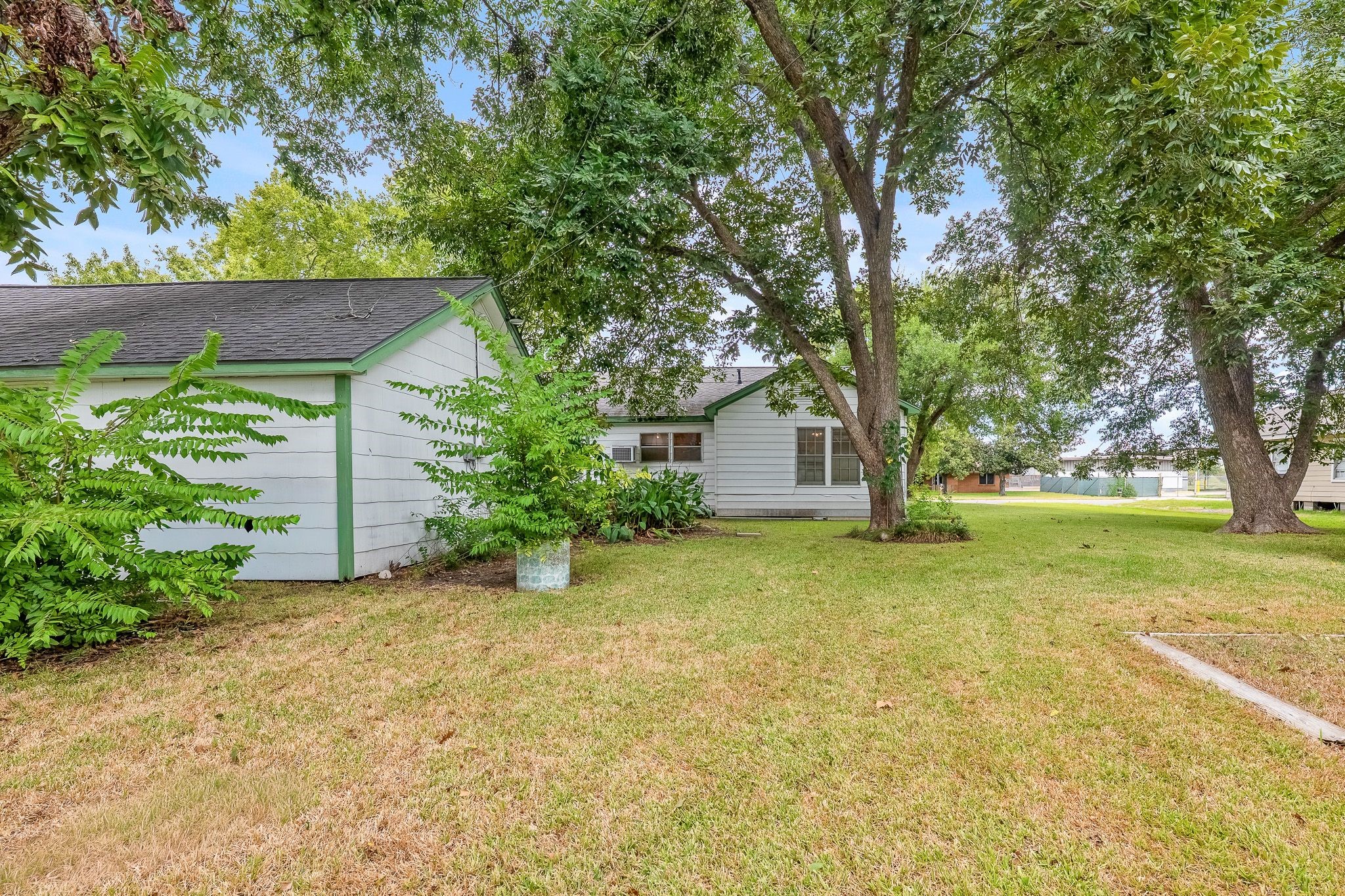 209 Schilling Street Property Photo 12