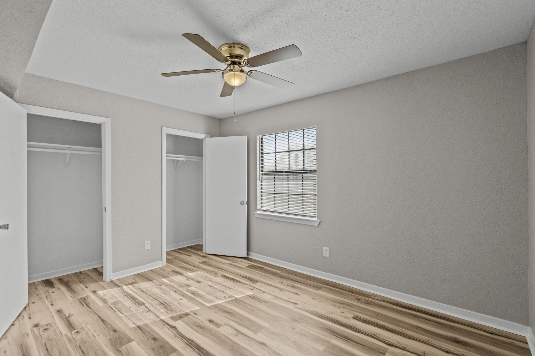 1927 Avenue M 1/2 10 Property Photo 10