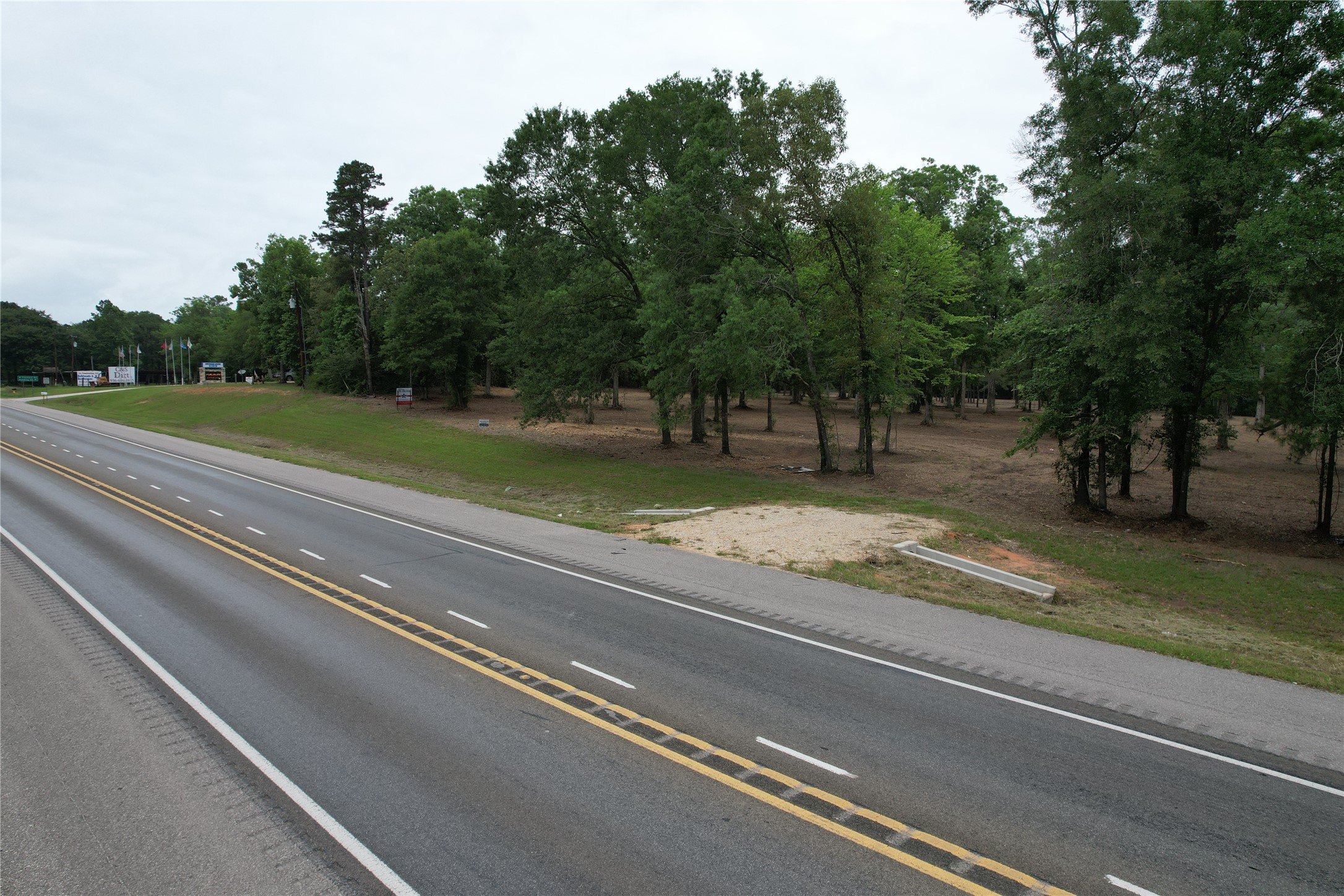 6-e Us Highway 190 W Property Photo 1