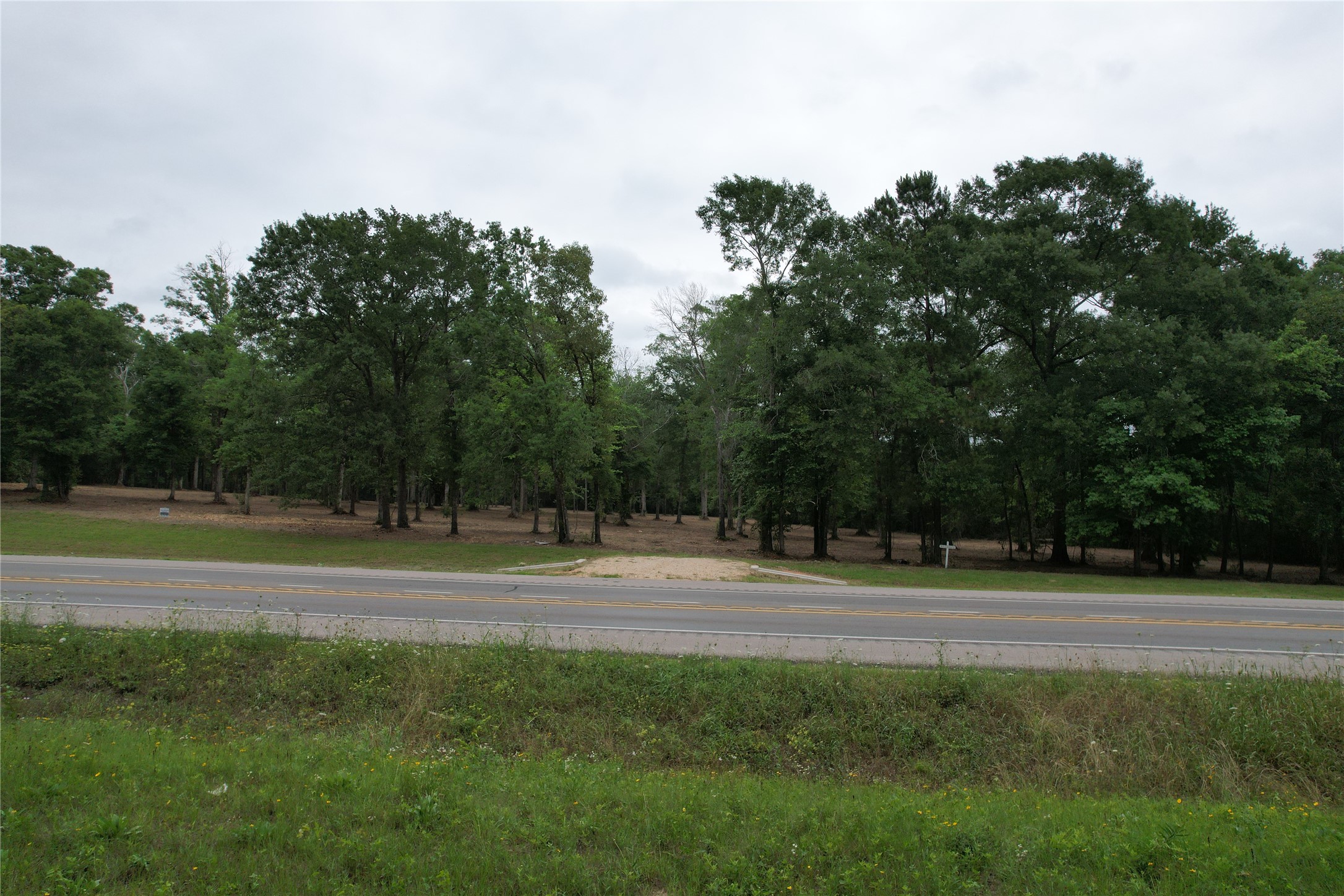 6-e Us Highway 190 W Property Photo 3