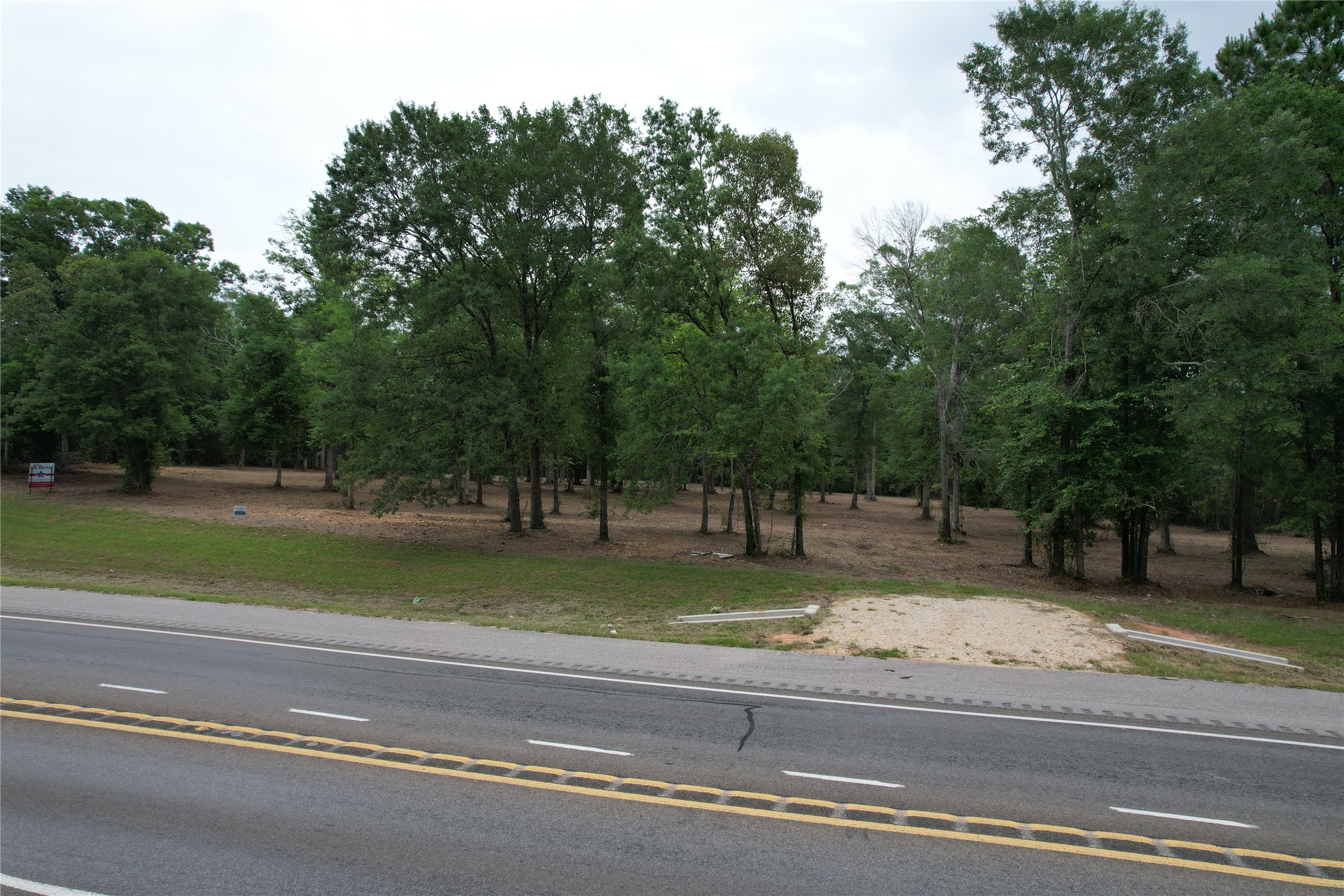 6-e Us Highway 190 W Property Photo 5