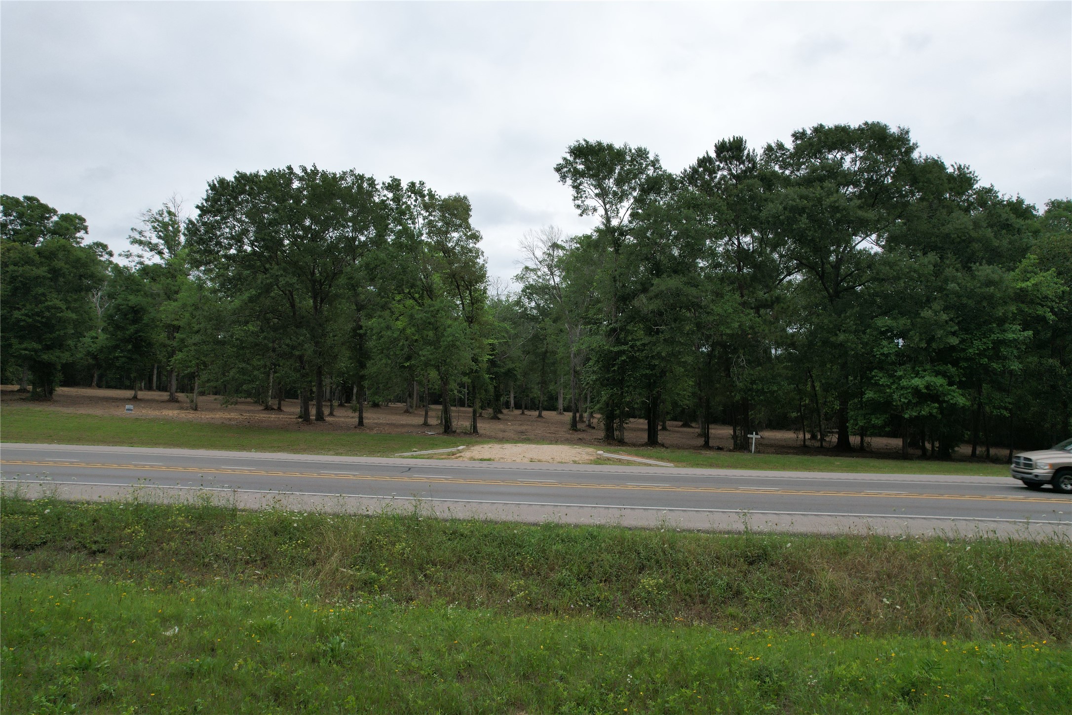6-e Us Highway 190 W Property Photo 8