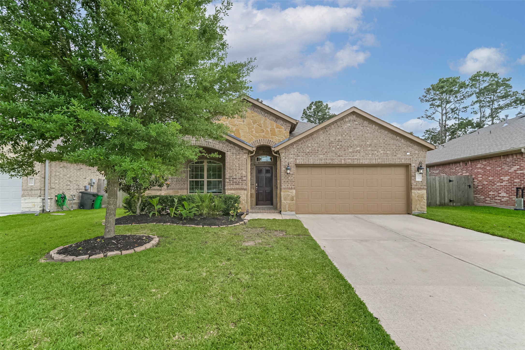 8810 Vasco Da Gama Trace Property Photo 1