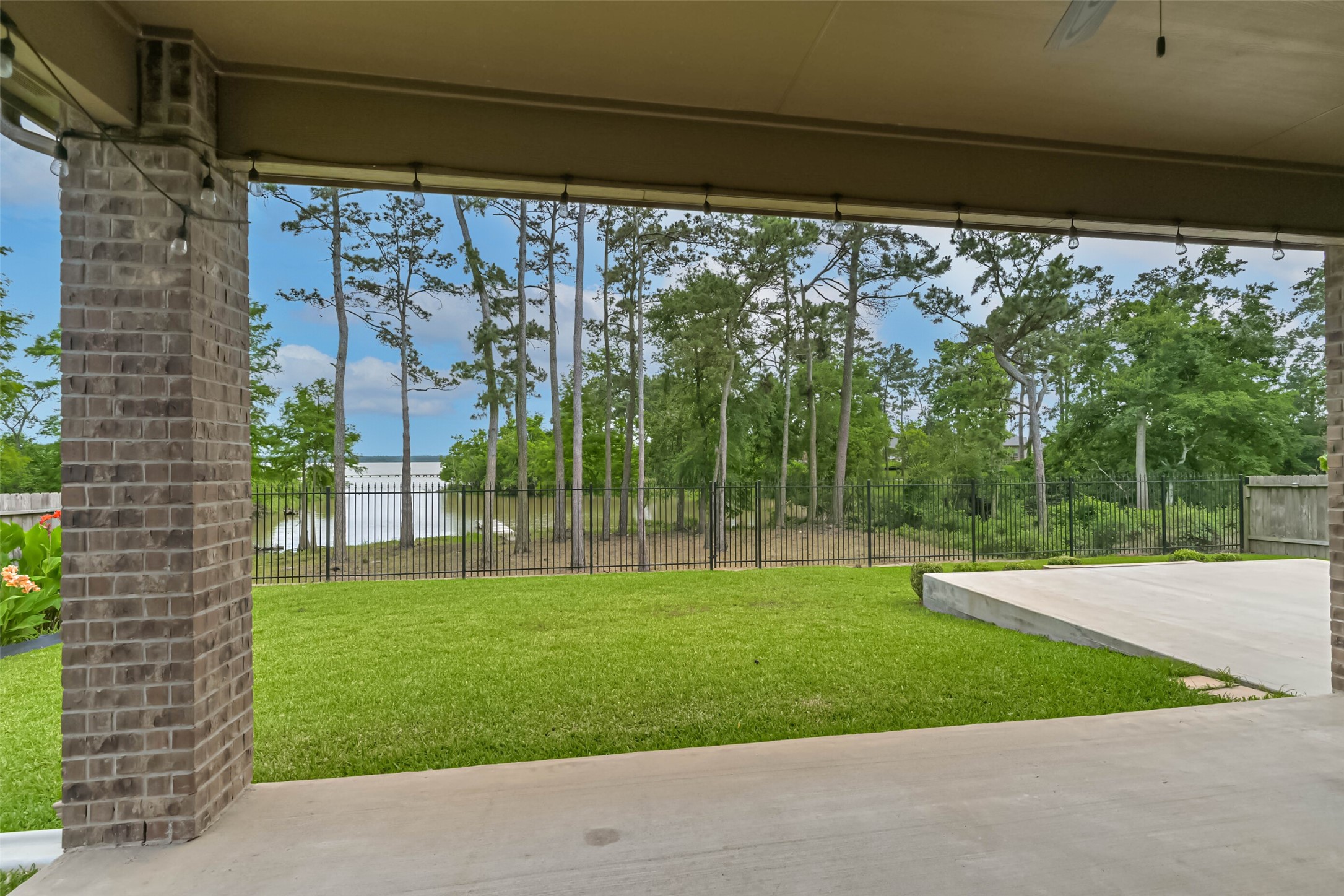 8810 Vasco Da Gama Trace Property Photo 3