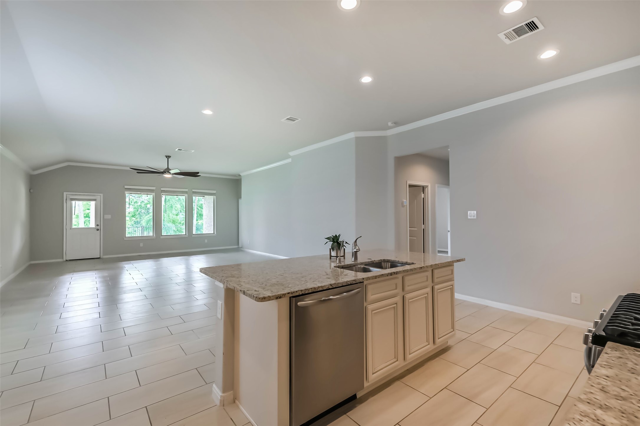 8810 Vasco Da Gama Trace Property Photo 17