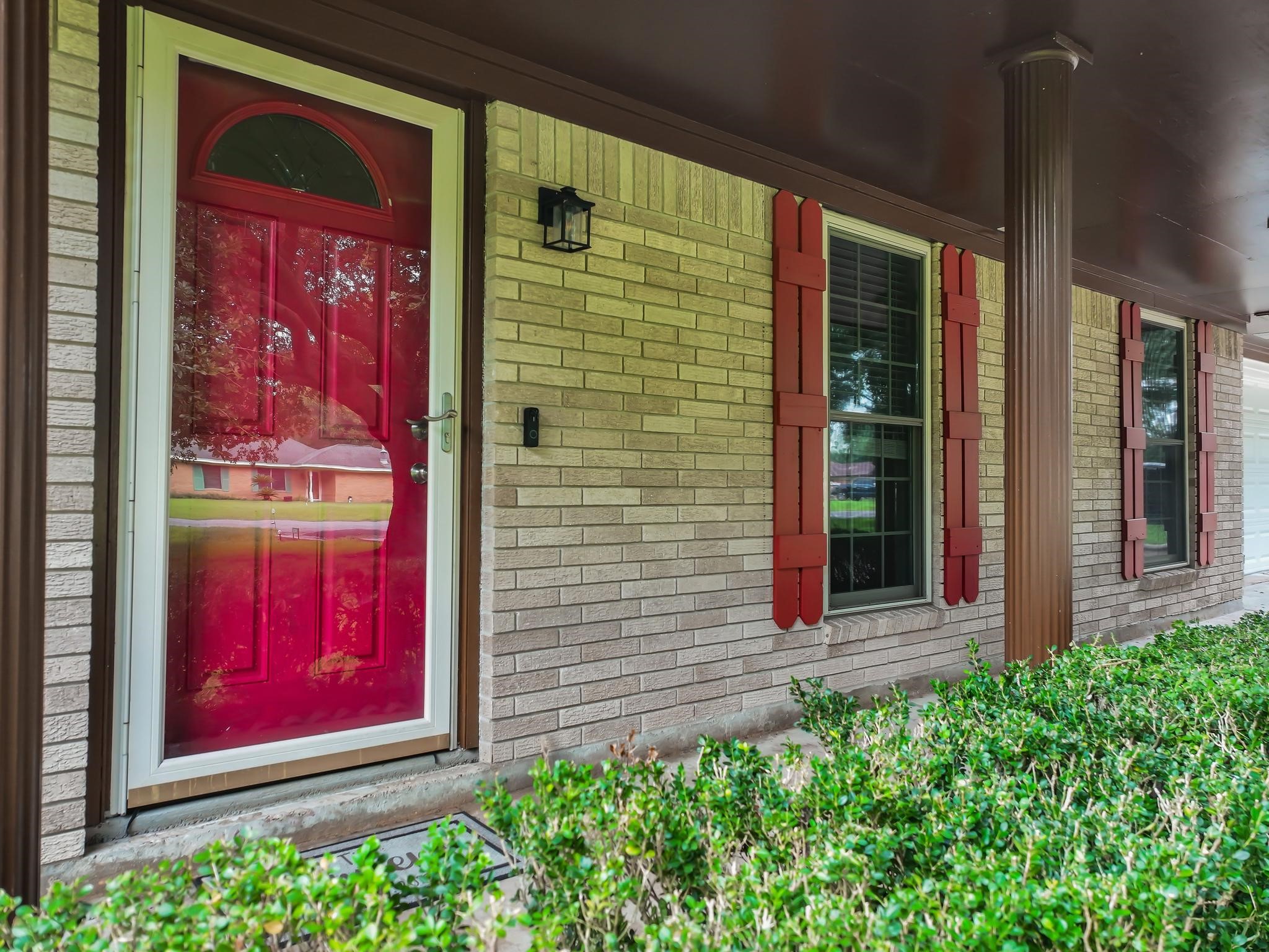 10922 Glen Oaks Street Property Photo 5