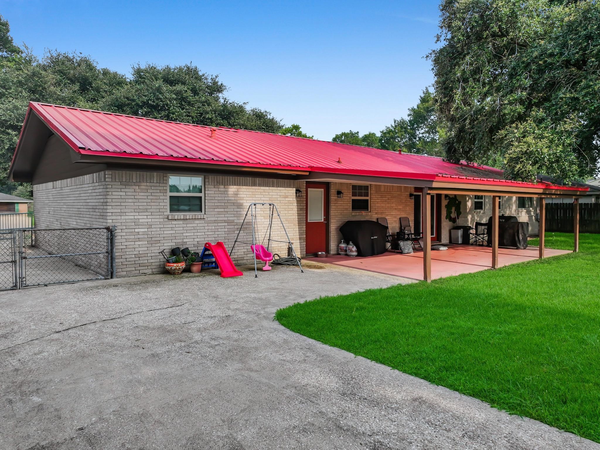 10922 Glen Oaks Street Property Photo 8