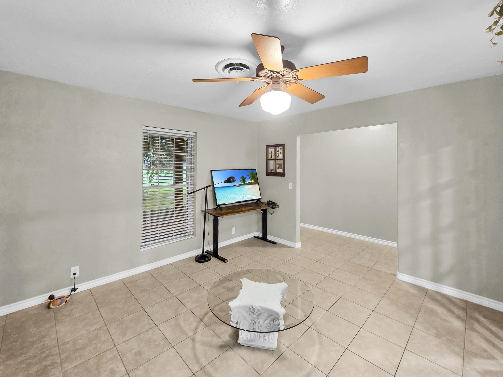 10922 Glen Oaks Street Property Photo 28