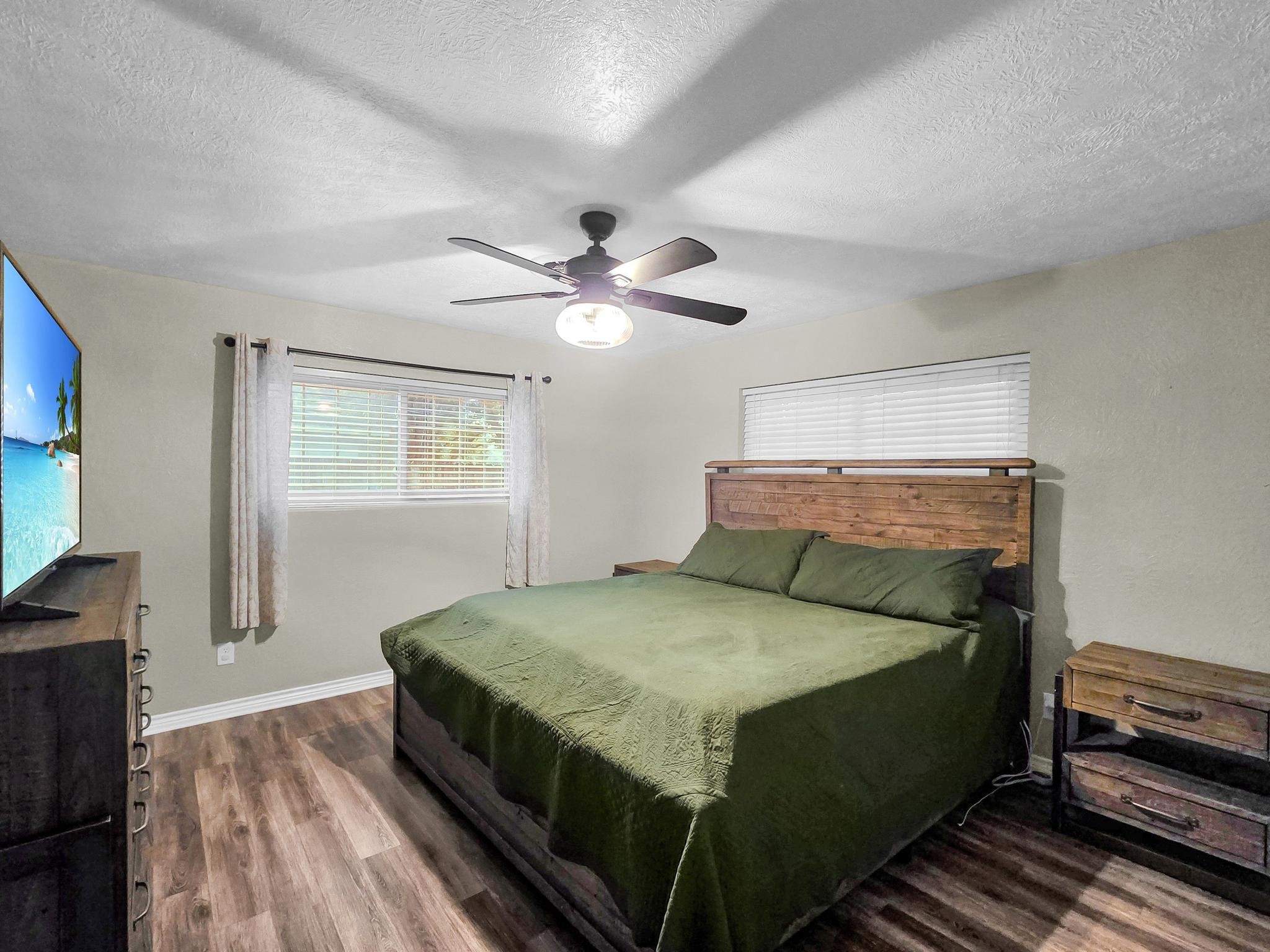 10922 Glen Oaks Street Property Photo 31
