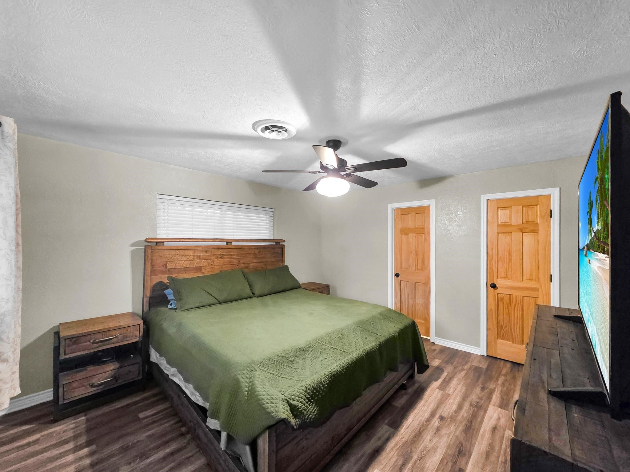 10922 Glen Oaks Street Property Photo 32