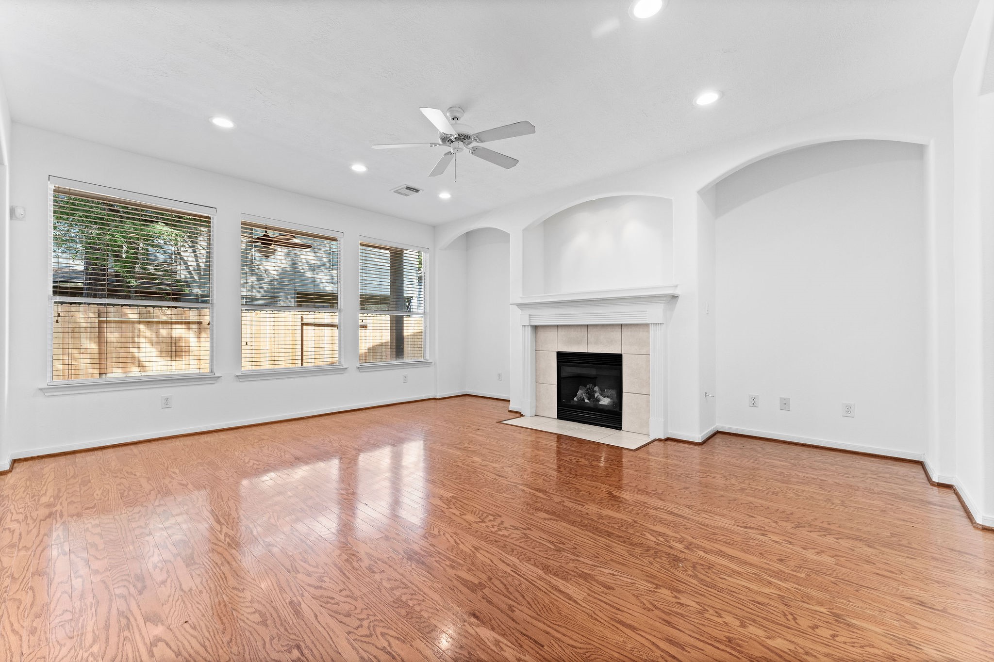 39 E Burberry Circle Property Photo 7