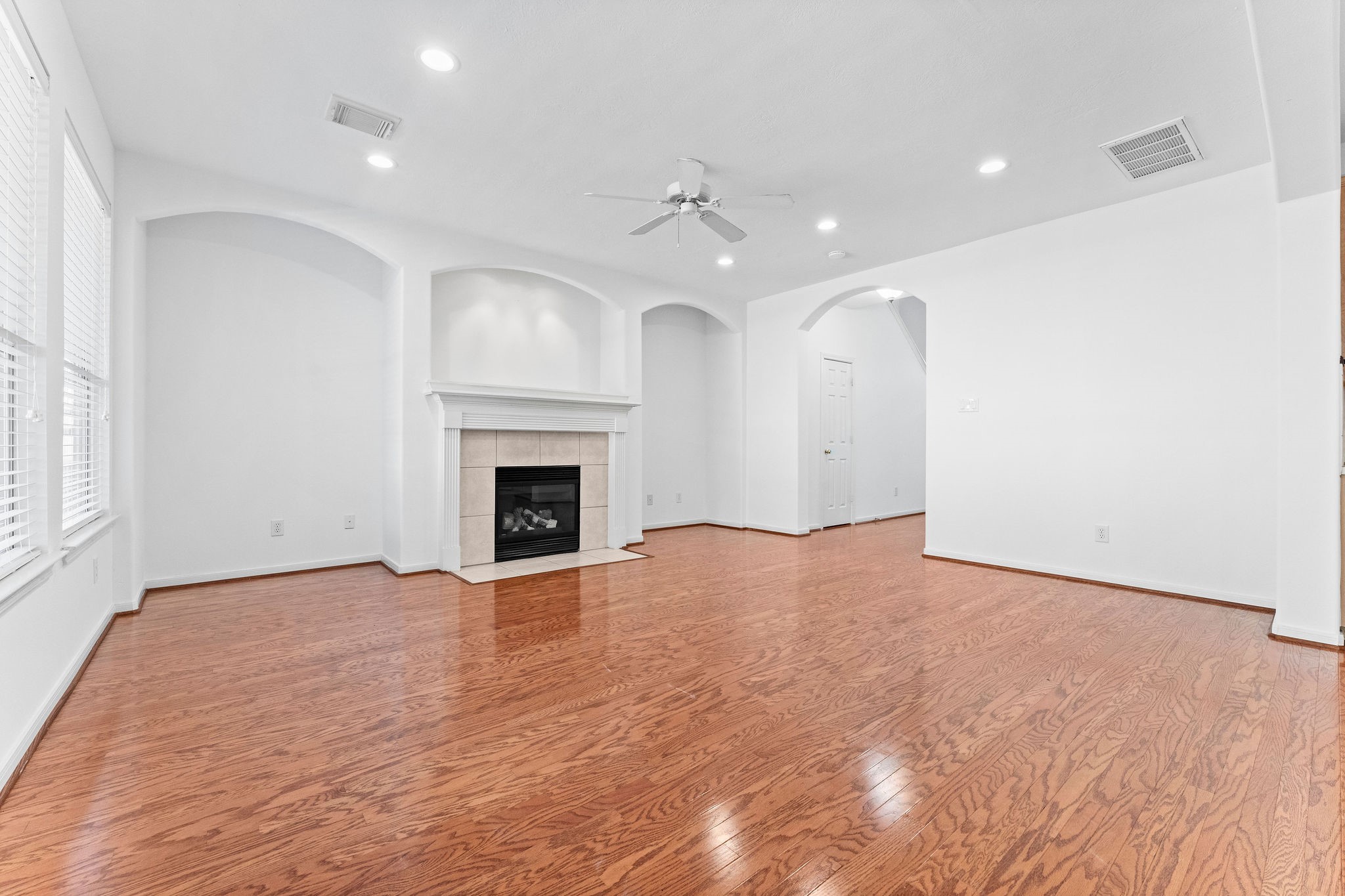 39 E Burberry Circle Property Photo 8