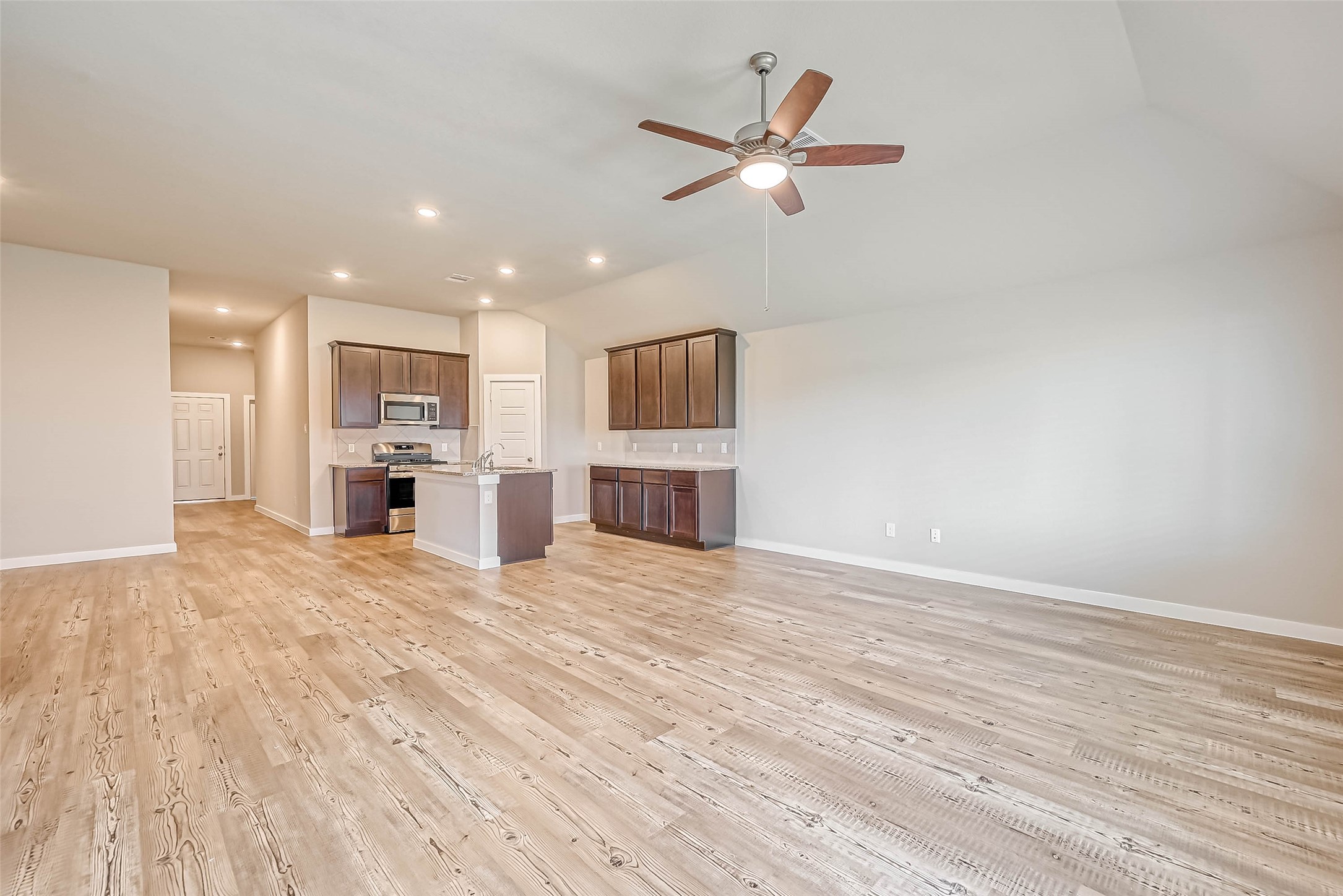 2611 Westward Hill Drive Property Photo 10