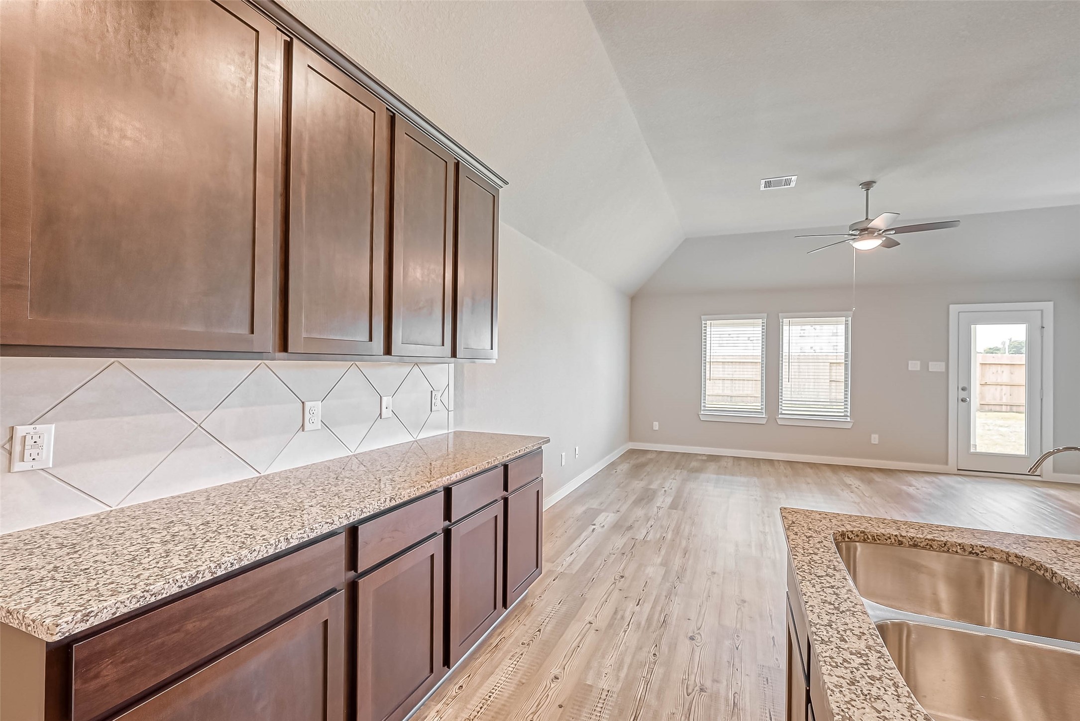 2611 Westward Hill Drive Property Photo 18