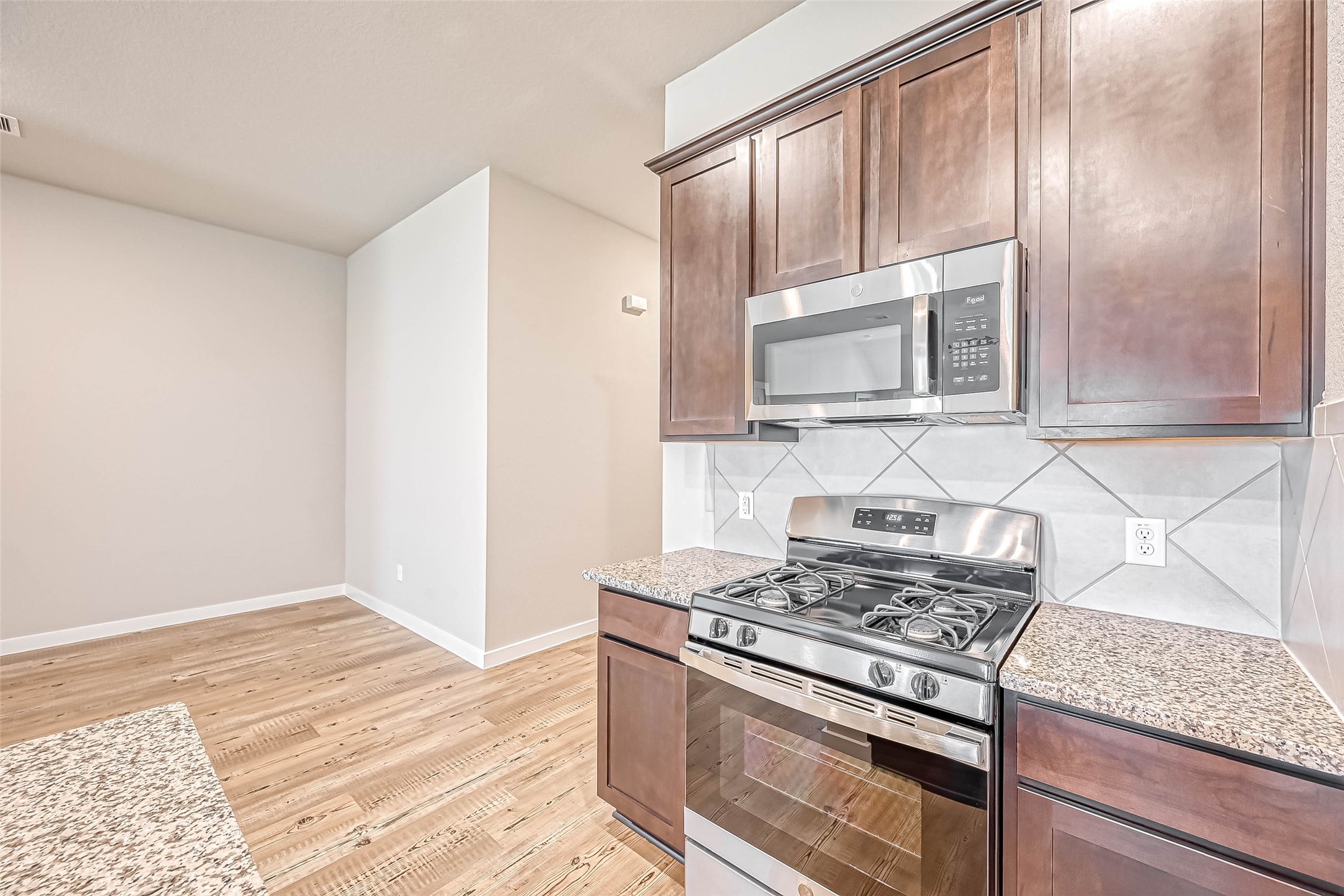 2611 Westward Hill Drive Property Photo 19