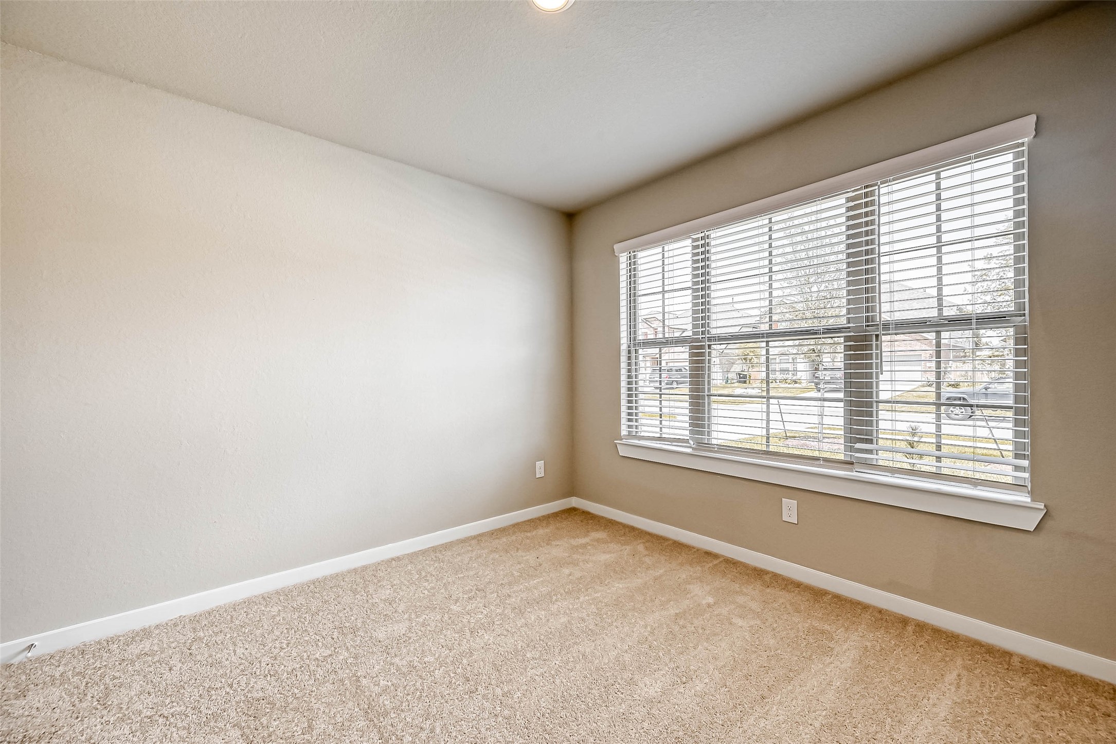 2611 Westward Hill Drive Property Photo 21