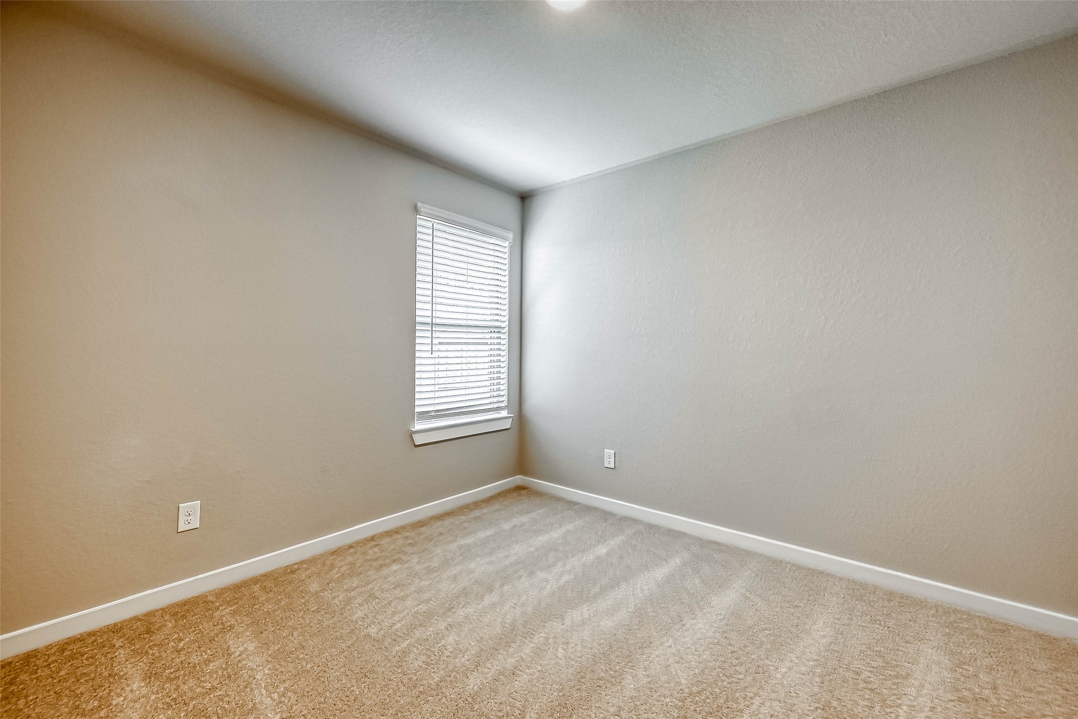 2611 Westward Hill Drive Property Photo 25