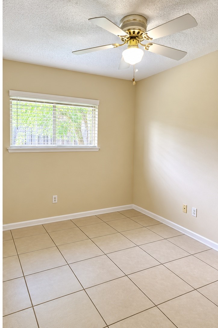 4910 Redfish Reef Drive Property Photo 10