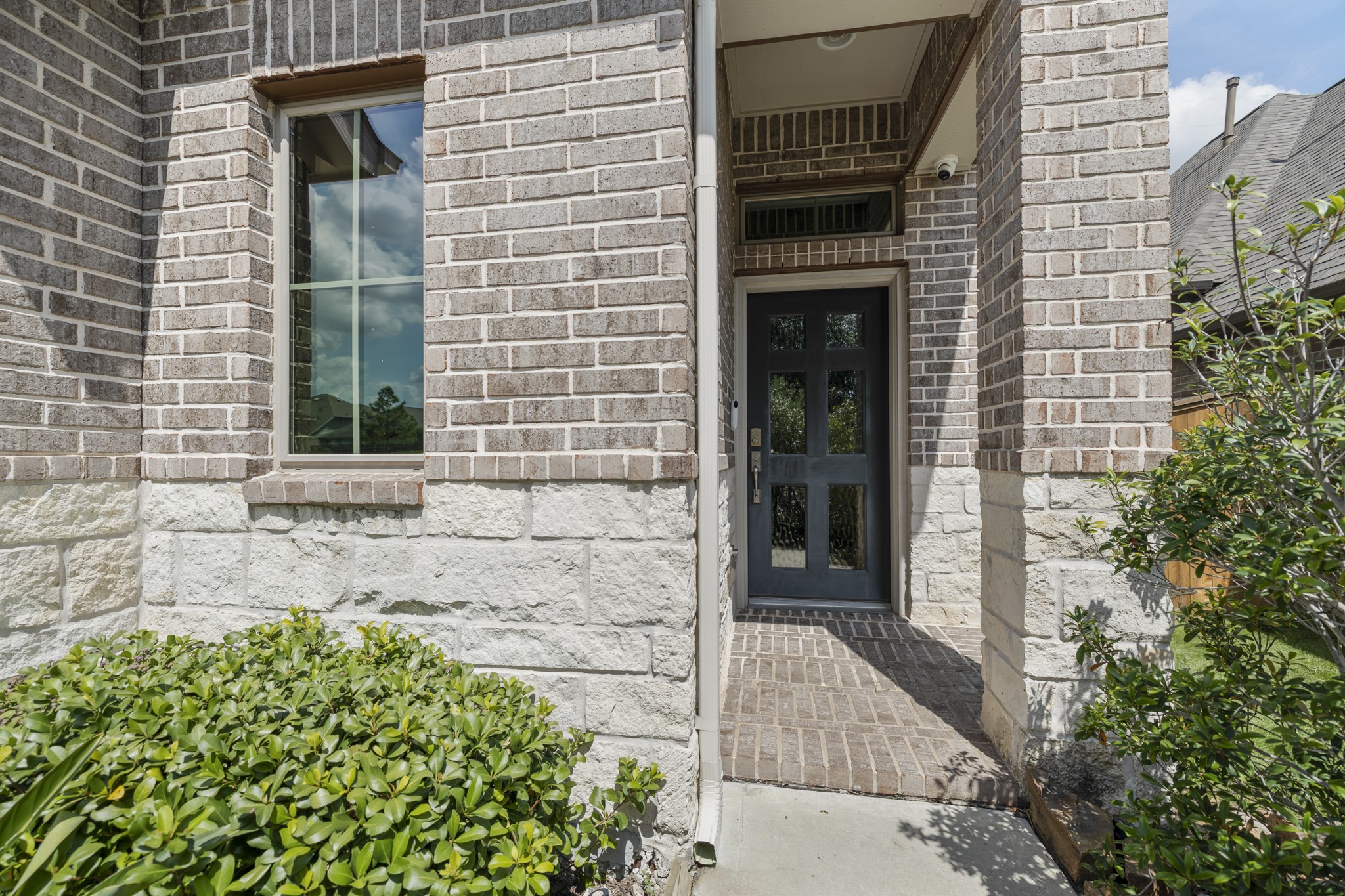24938 Tidmor Lane Property Photo 3