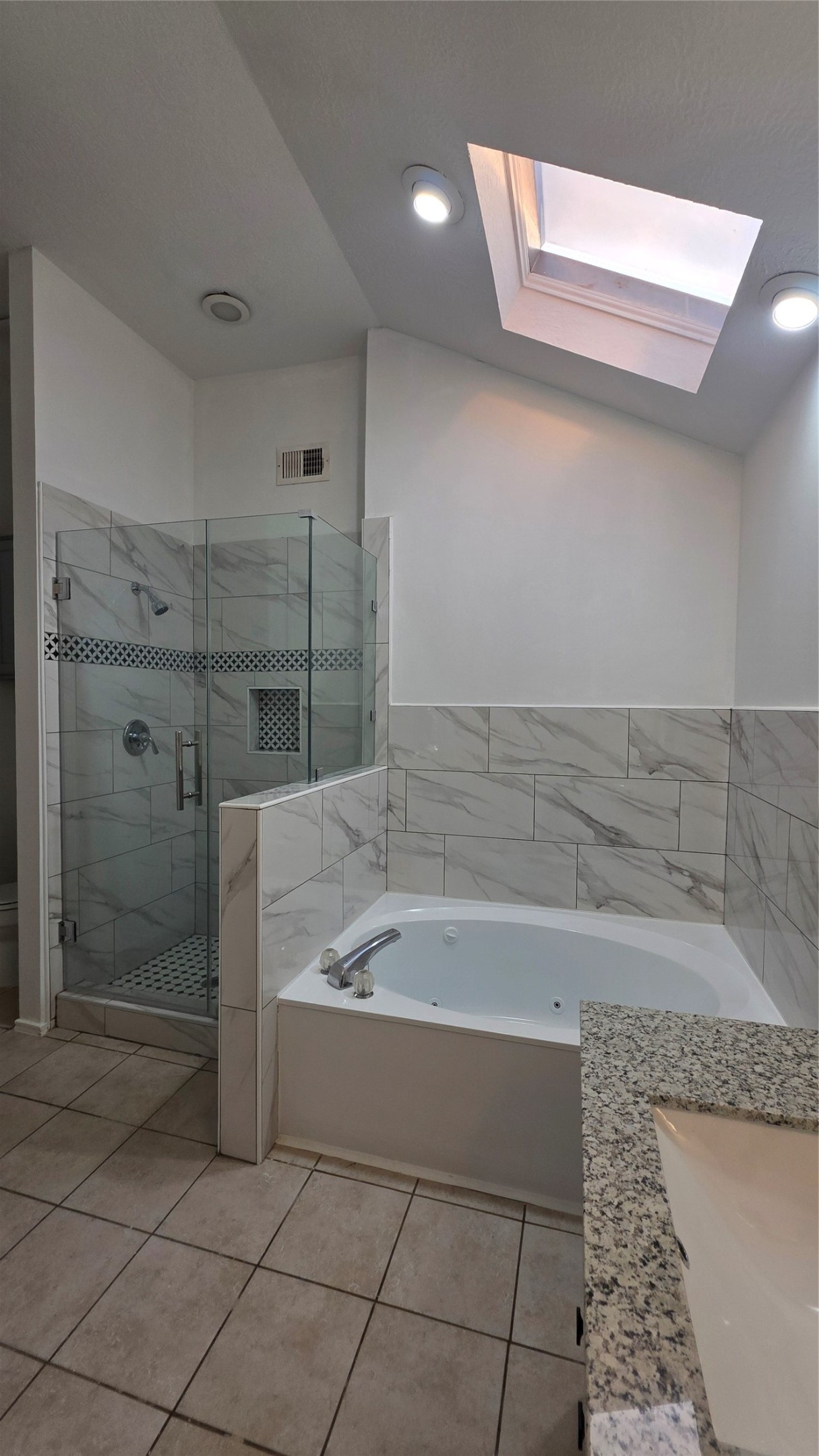 16403 Salinas Lane Property Photo 10