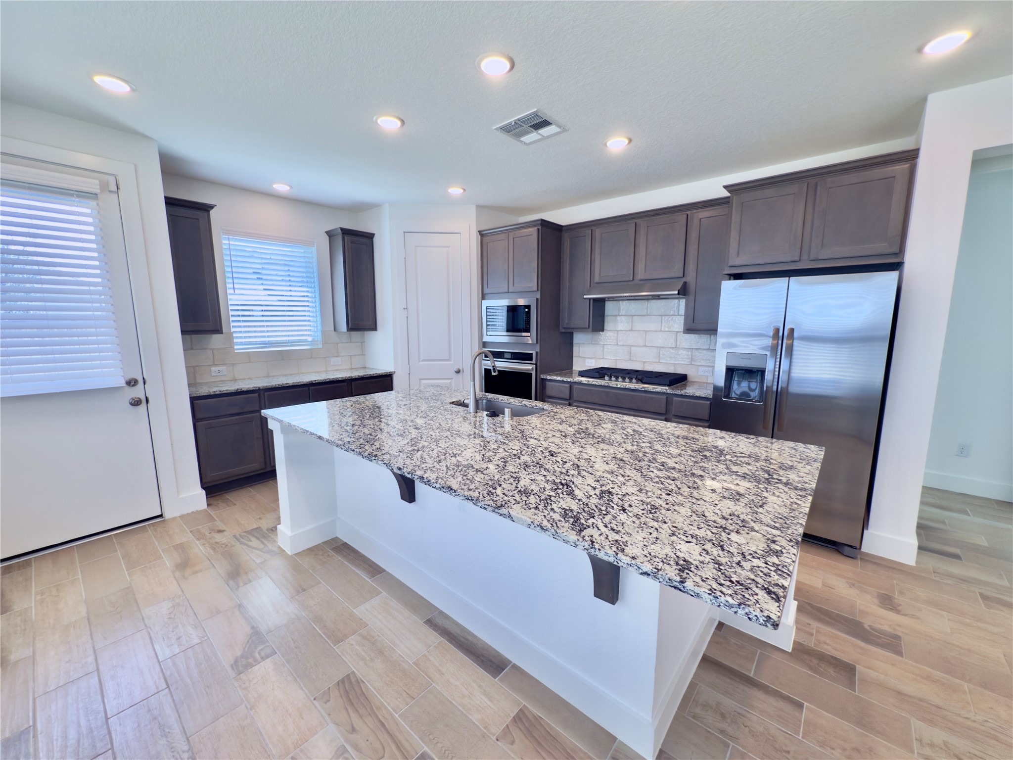 15206 Cortines Court Property Photo 6