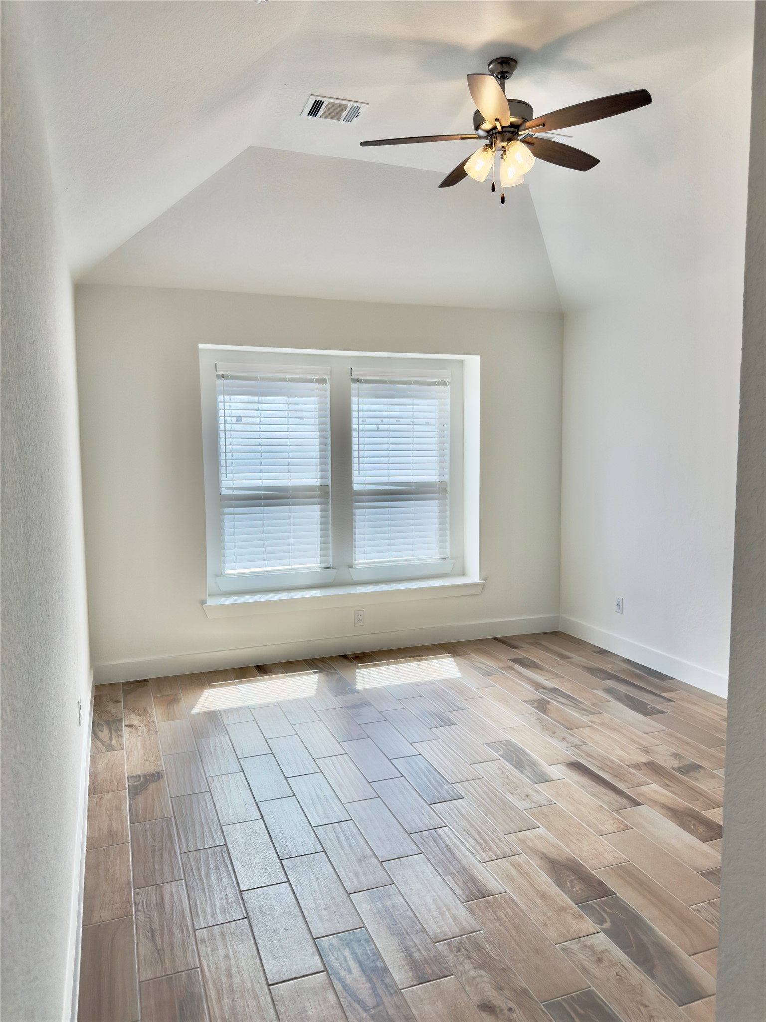 15206 Cortines Court Property Photo 9