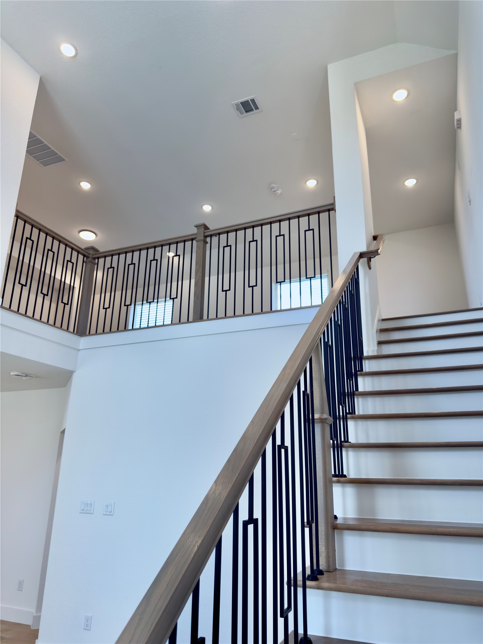 15206 Cortines Court Property Photo 19