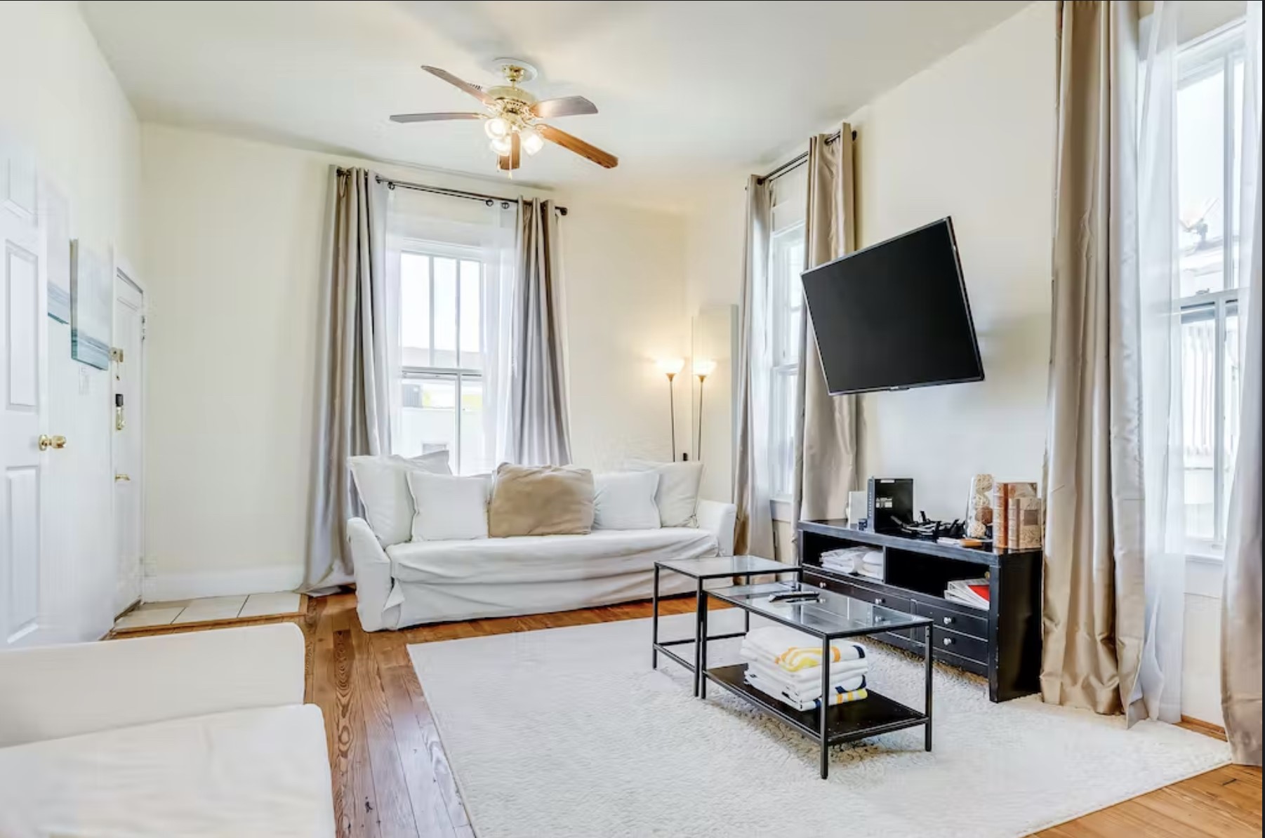 1628 17th Property Photo 5