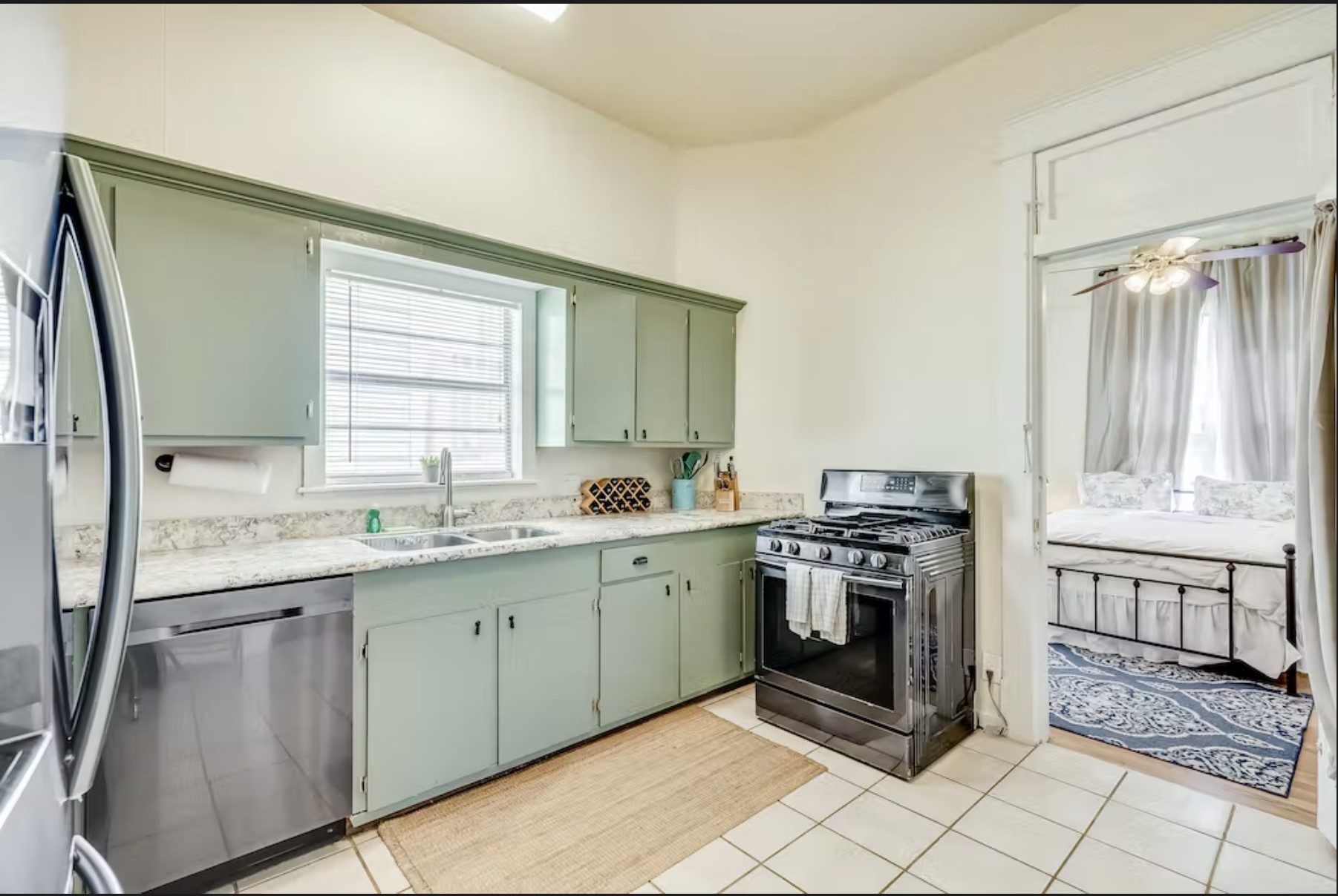 1628 17th Property Photo 10