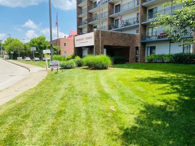 1 Kanawha Terrace Property Photo 5