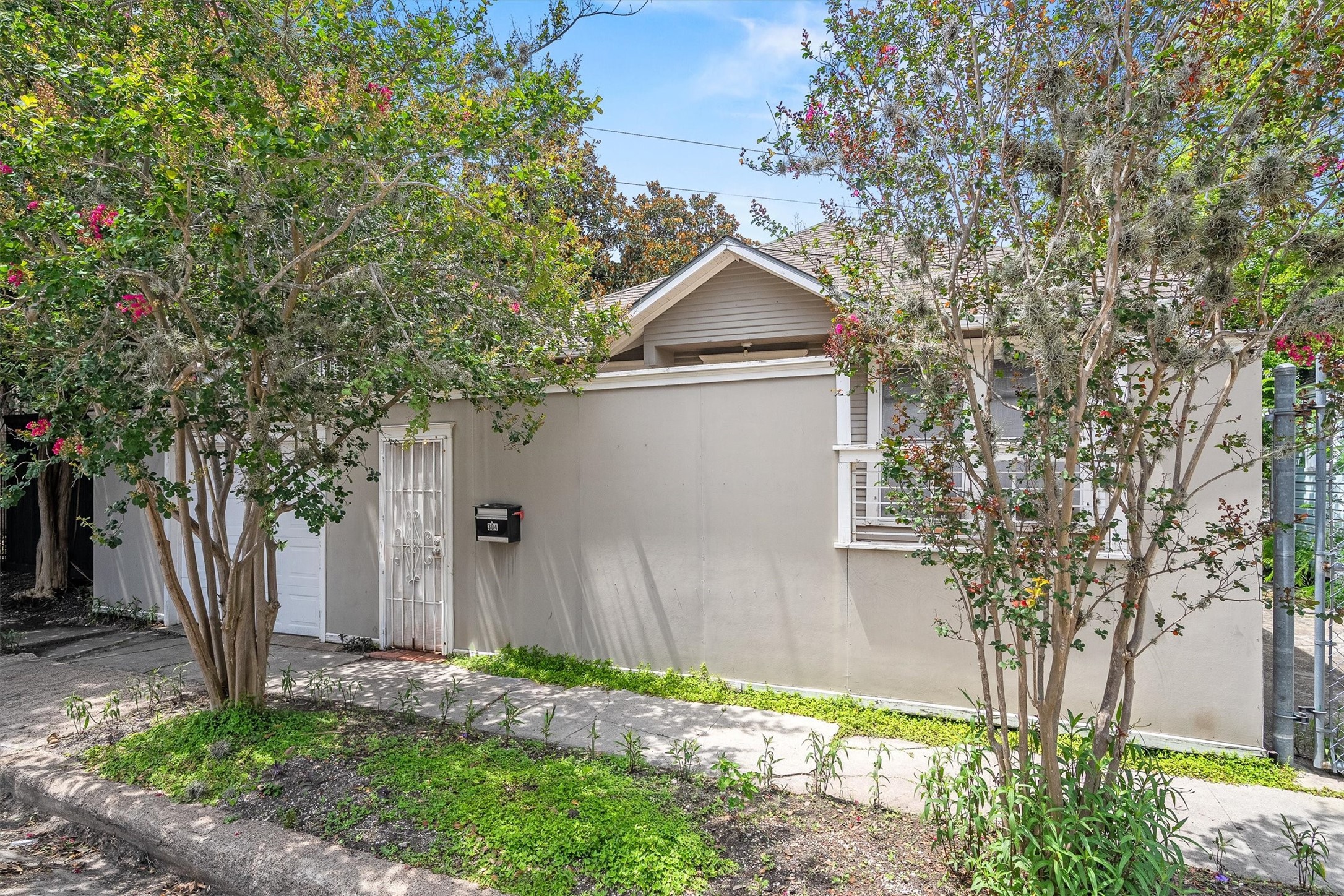 304 Bomar Street Property Photo 2