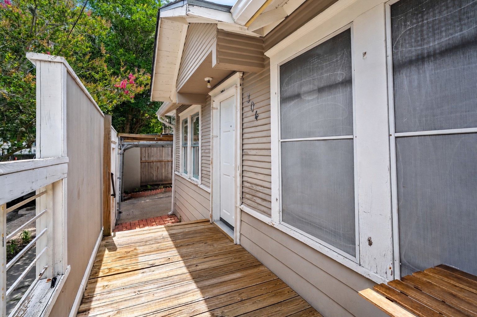 304 Bomar Street Property Photo 3