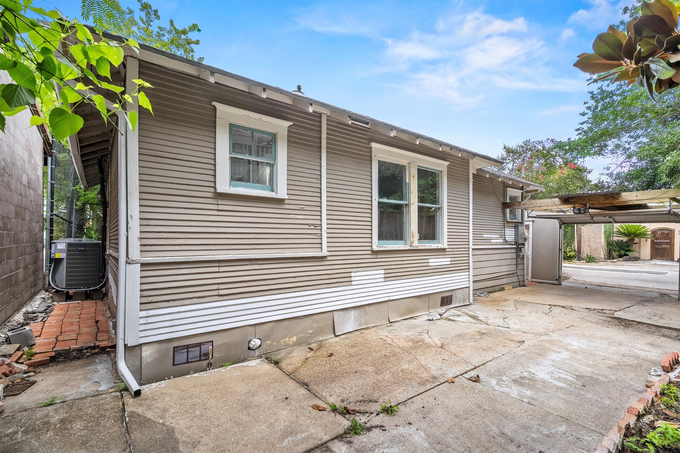 304 Bomar Street Property Photo 17
