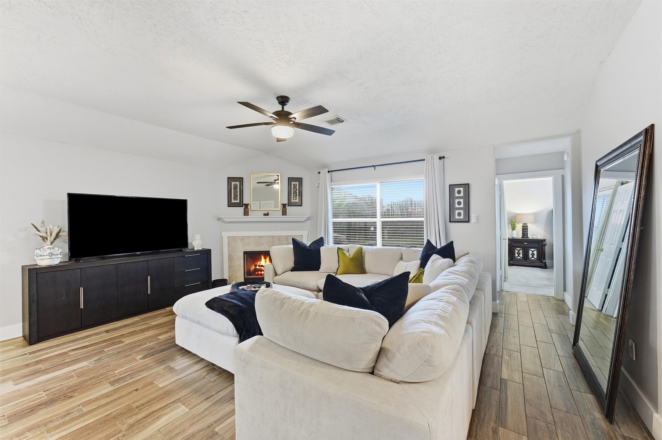 7122 Rose Village Drive Property Photo 6